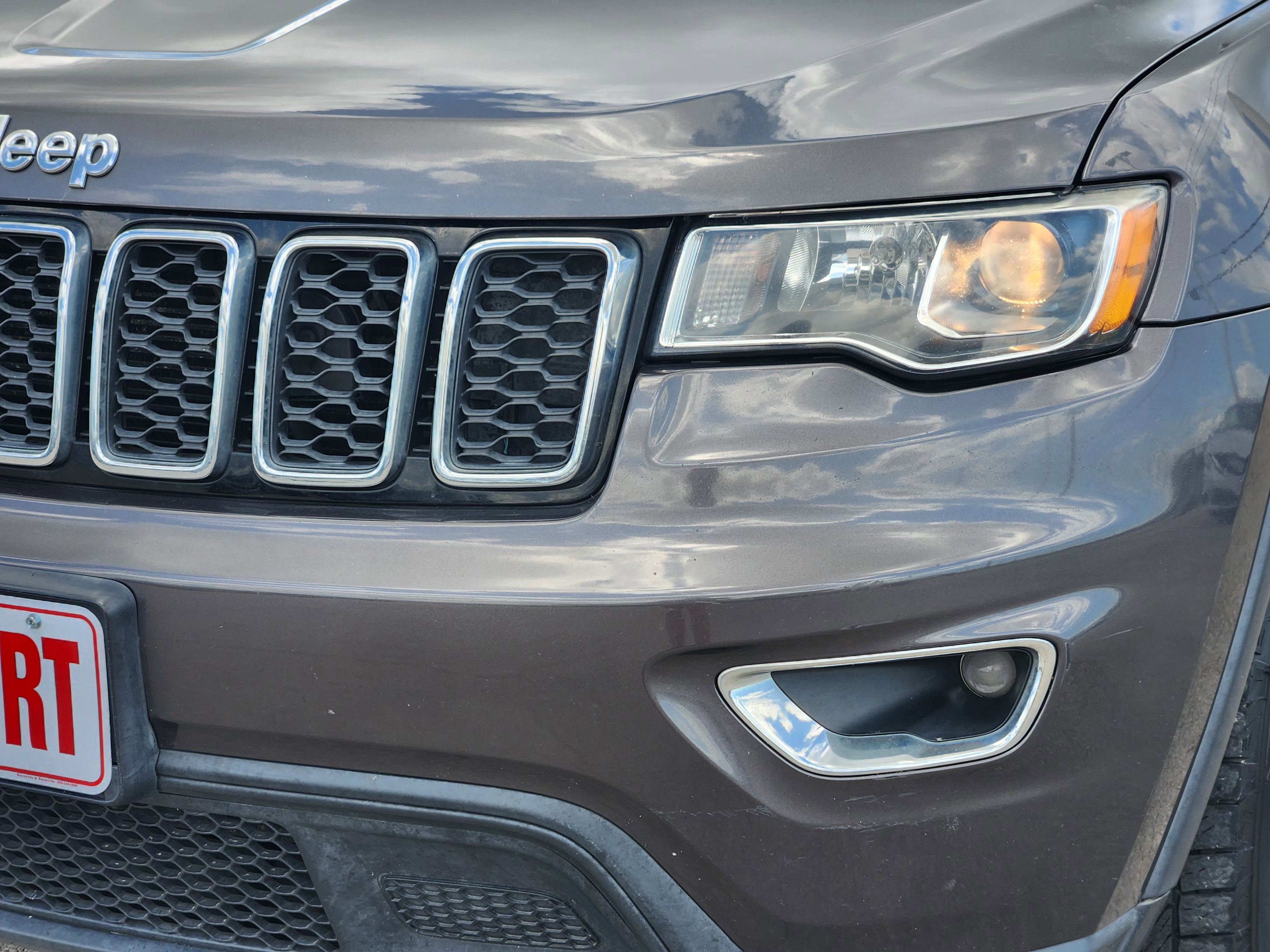 2017 Jeep Grand Cherokee Laredo 4x2