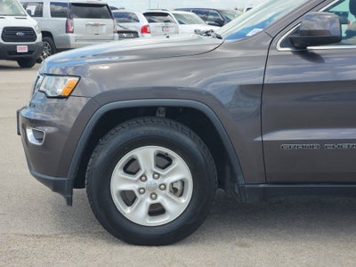 2017 Jeep Grand Cherokee Laredo 4x2
