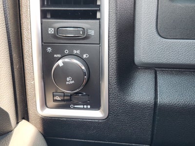 2017 RAM 1500 Big Horn Crew Cab 4x4 6'4" Box