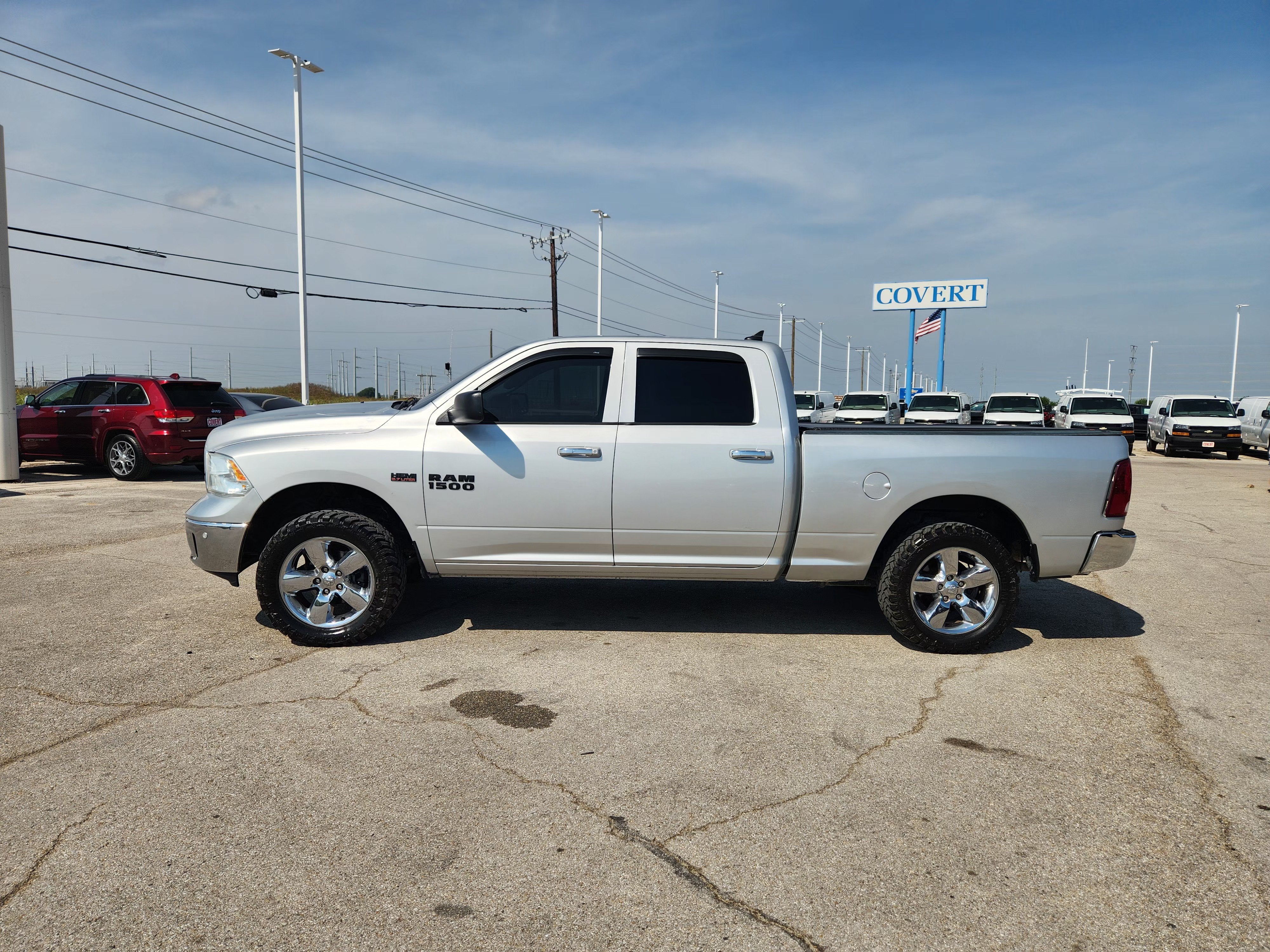 2017 RAM 1500 Big Horn Crew Cab 4x4 6'4" Box