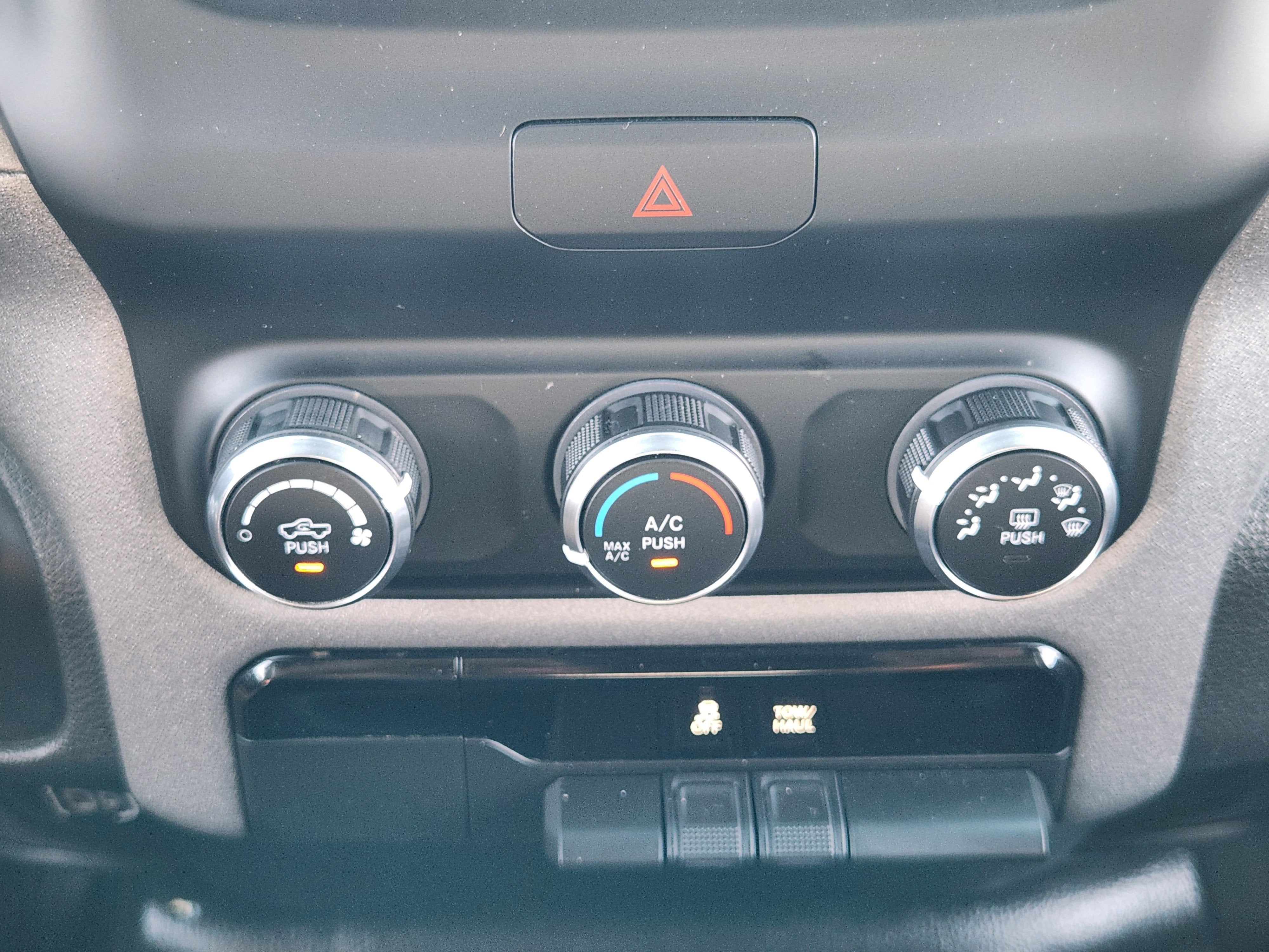 2023 RAM 1500 Tradesman Crew Cab 4x2 5'7" Box