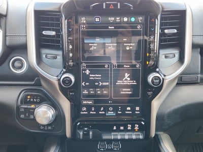 2022 RAM 1500 Laramie Crew Cab 4x4 5'7" Box
