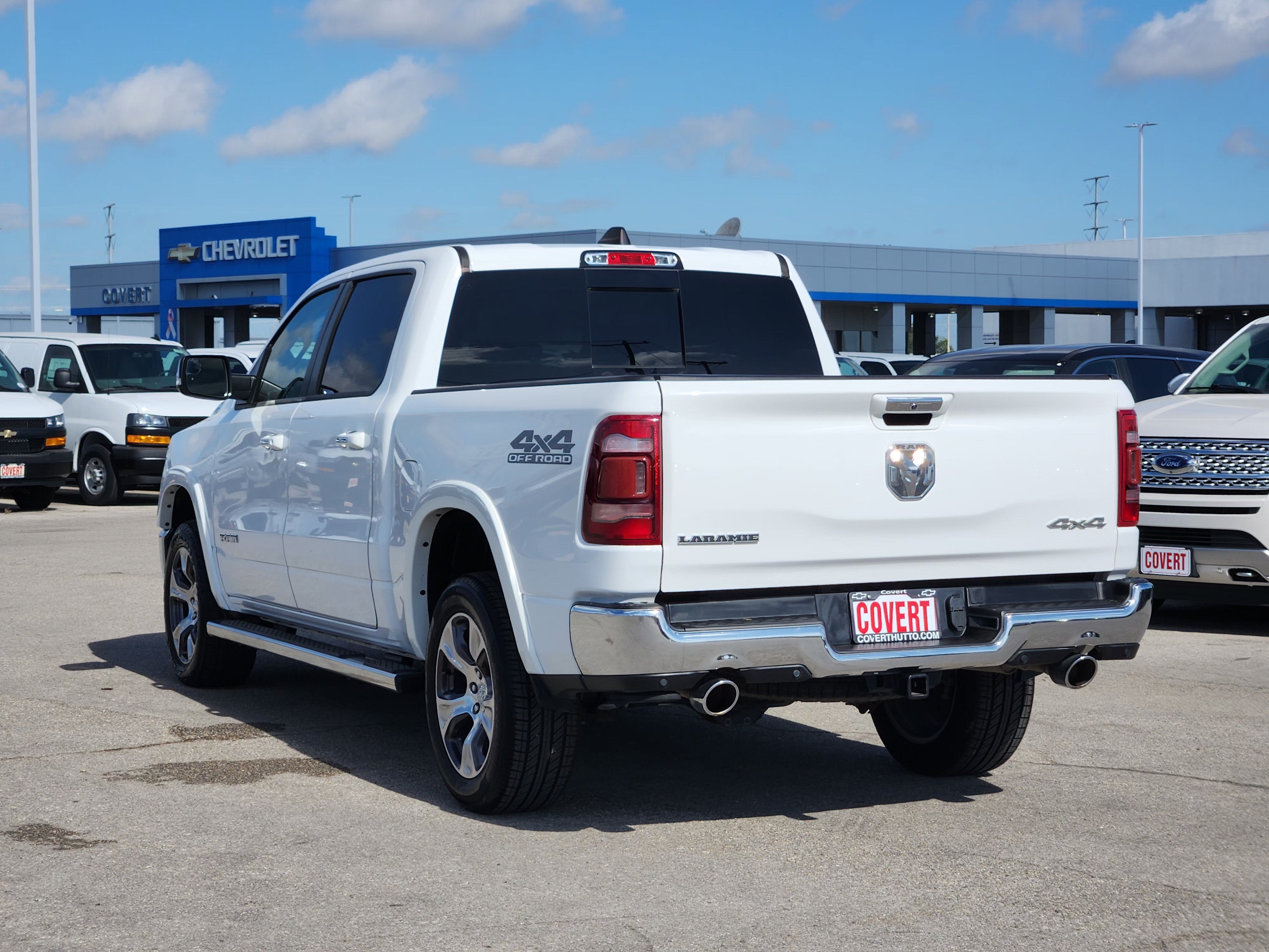 2022 RAM 1500 Laramie Crew Cab 4x4 5'7" Box