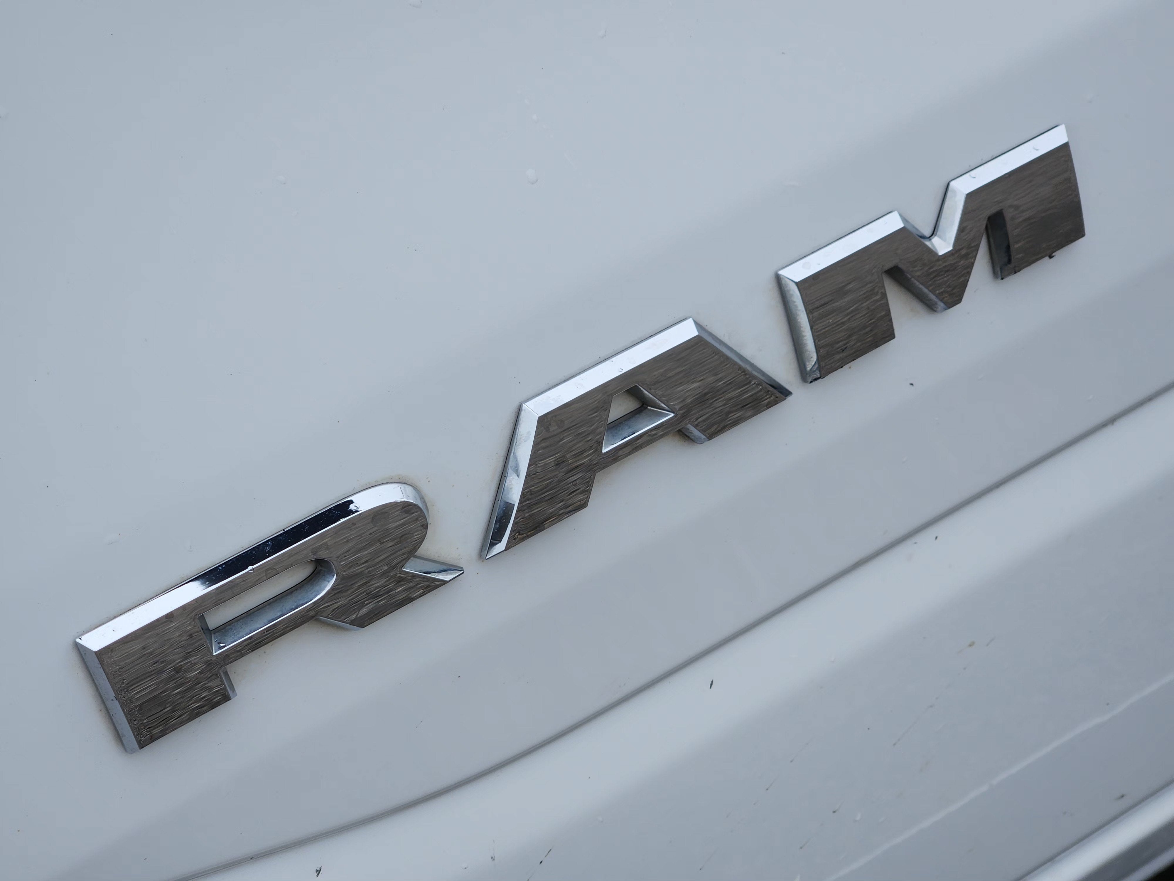 2023 RAM 1500 Laramie Crew Cab 4x4 5'7" Box