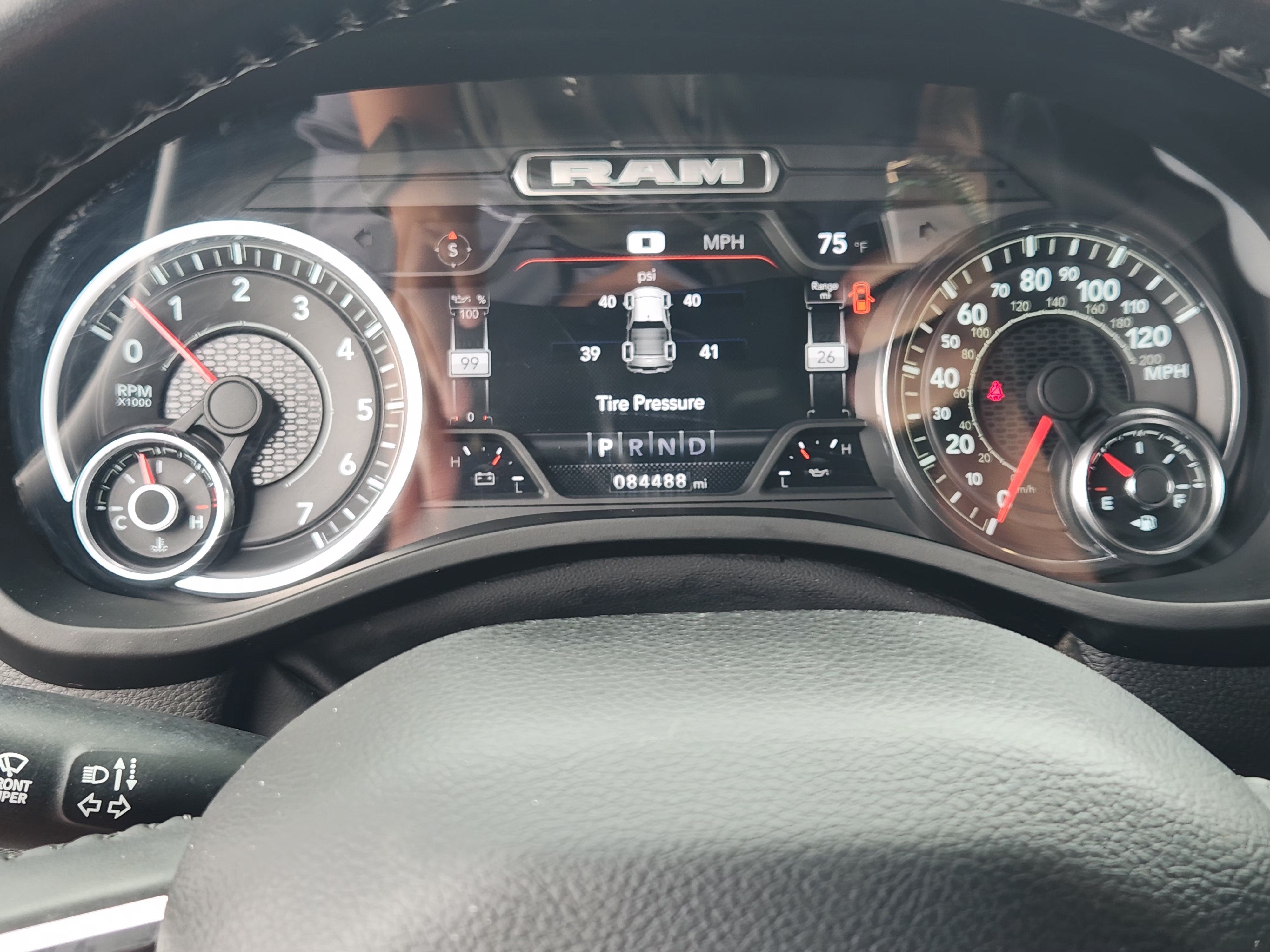 2023 RAM 1500 Laramie Crew Cab 4x4 5'7" Box