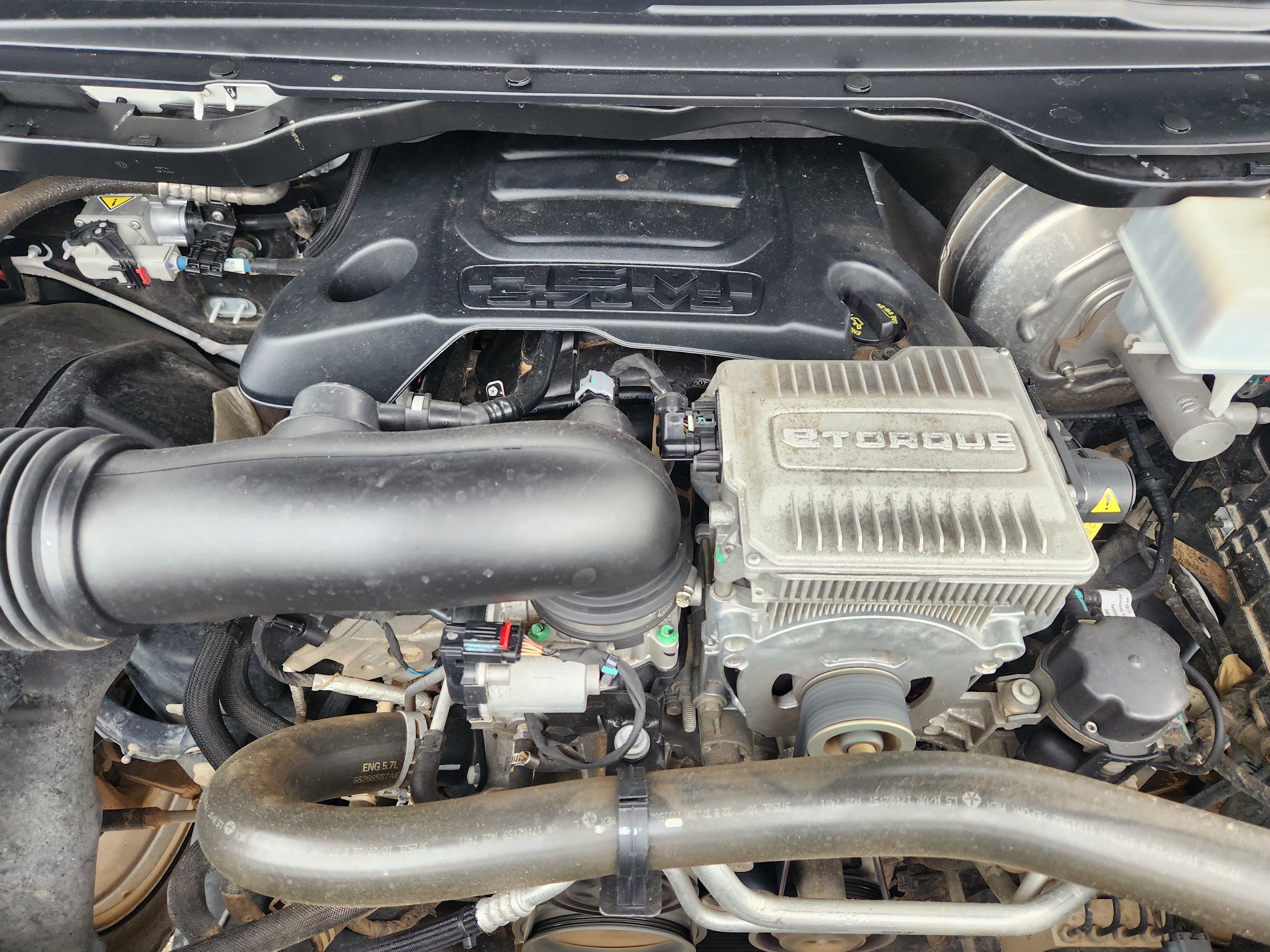 2023 RAM 1500 Laramie Crew Cab 4x4 5'7" Box