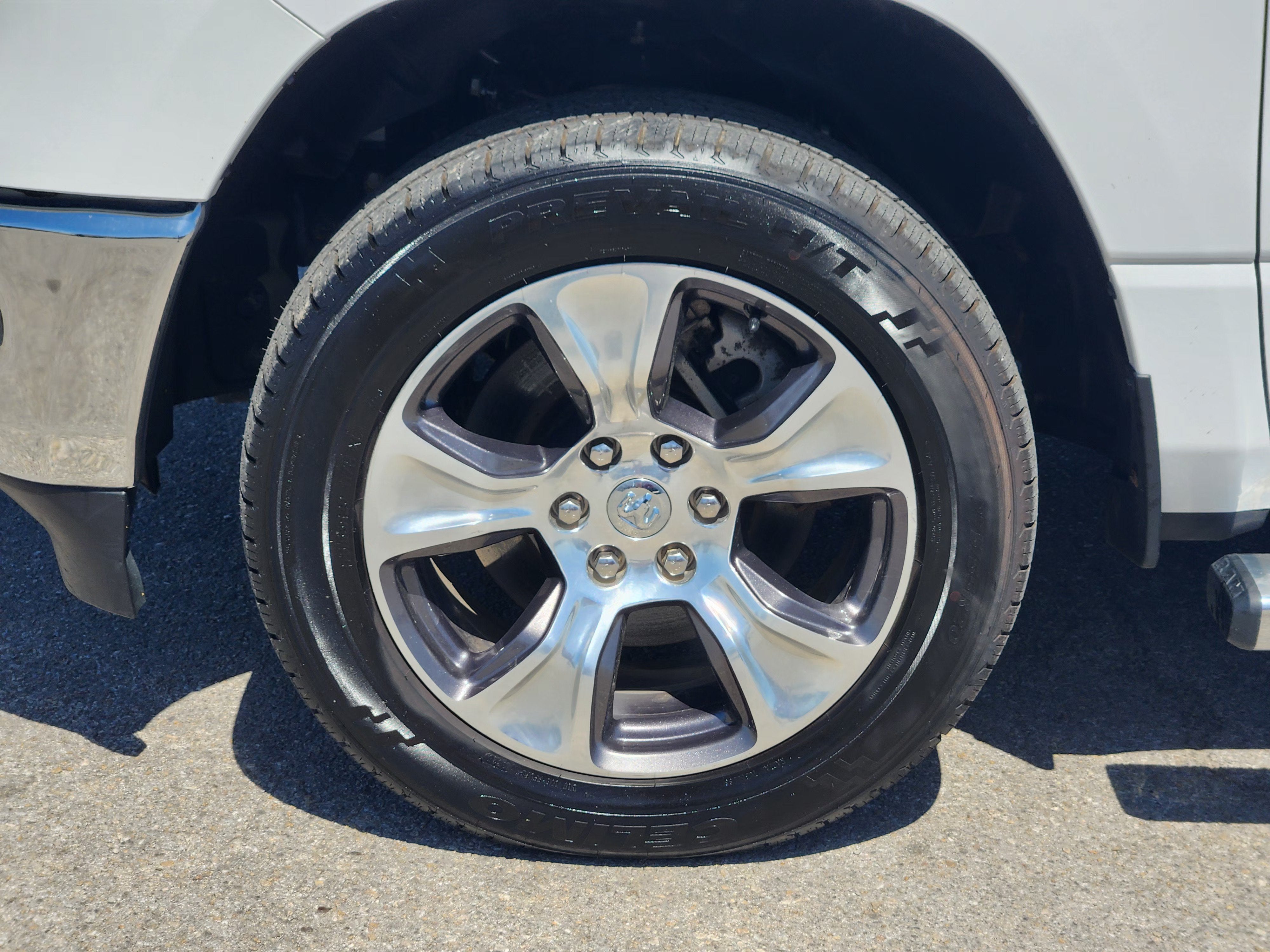 2023 RAM 1500 Laramie Crew Cab 4x4 5'7" Box