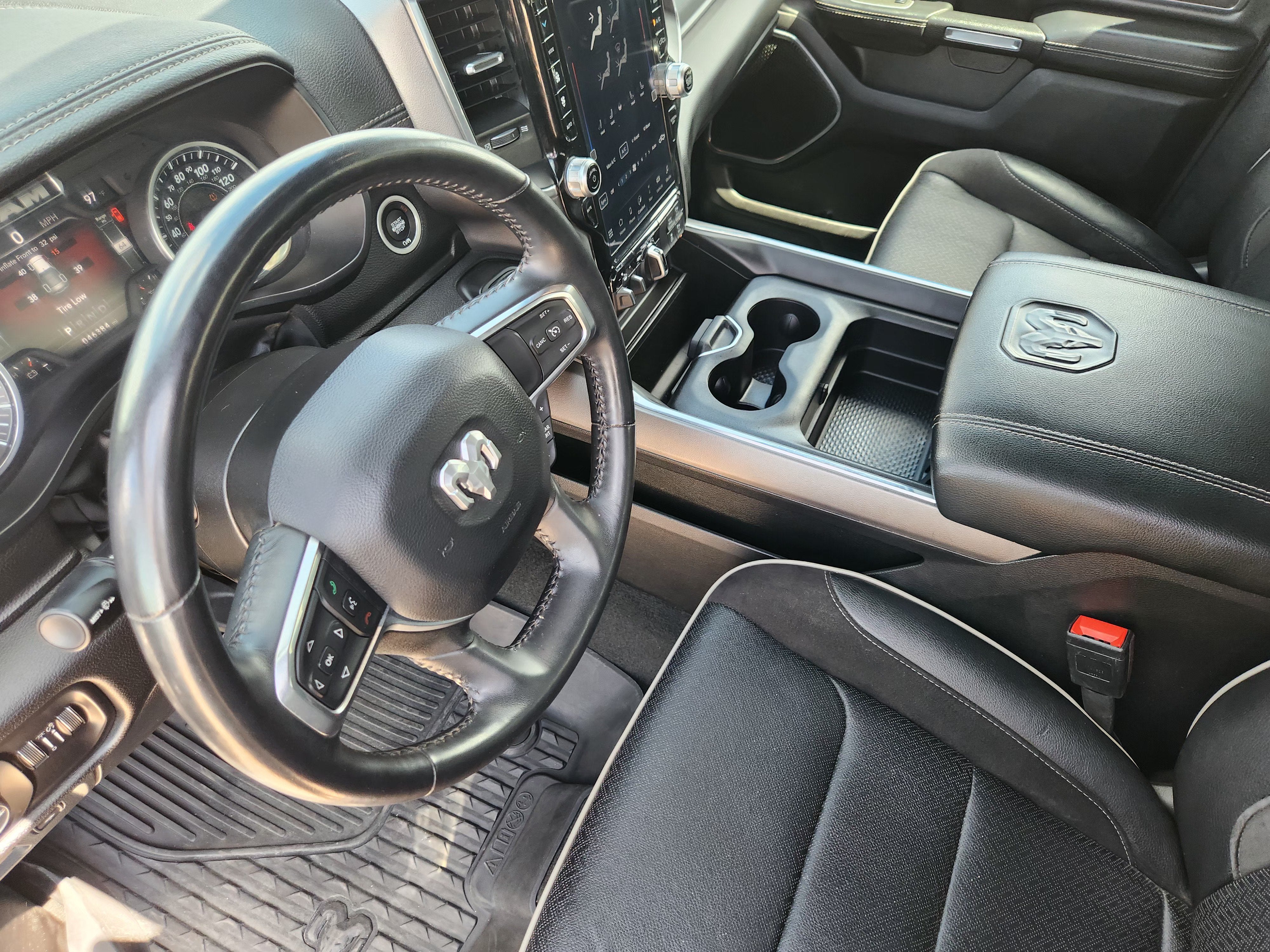 2024 RAM 1500 Laramie Crew Cab 4x4 5'7" Box