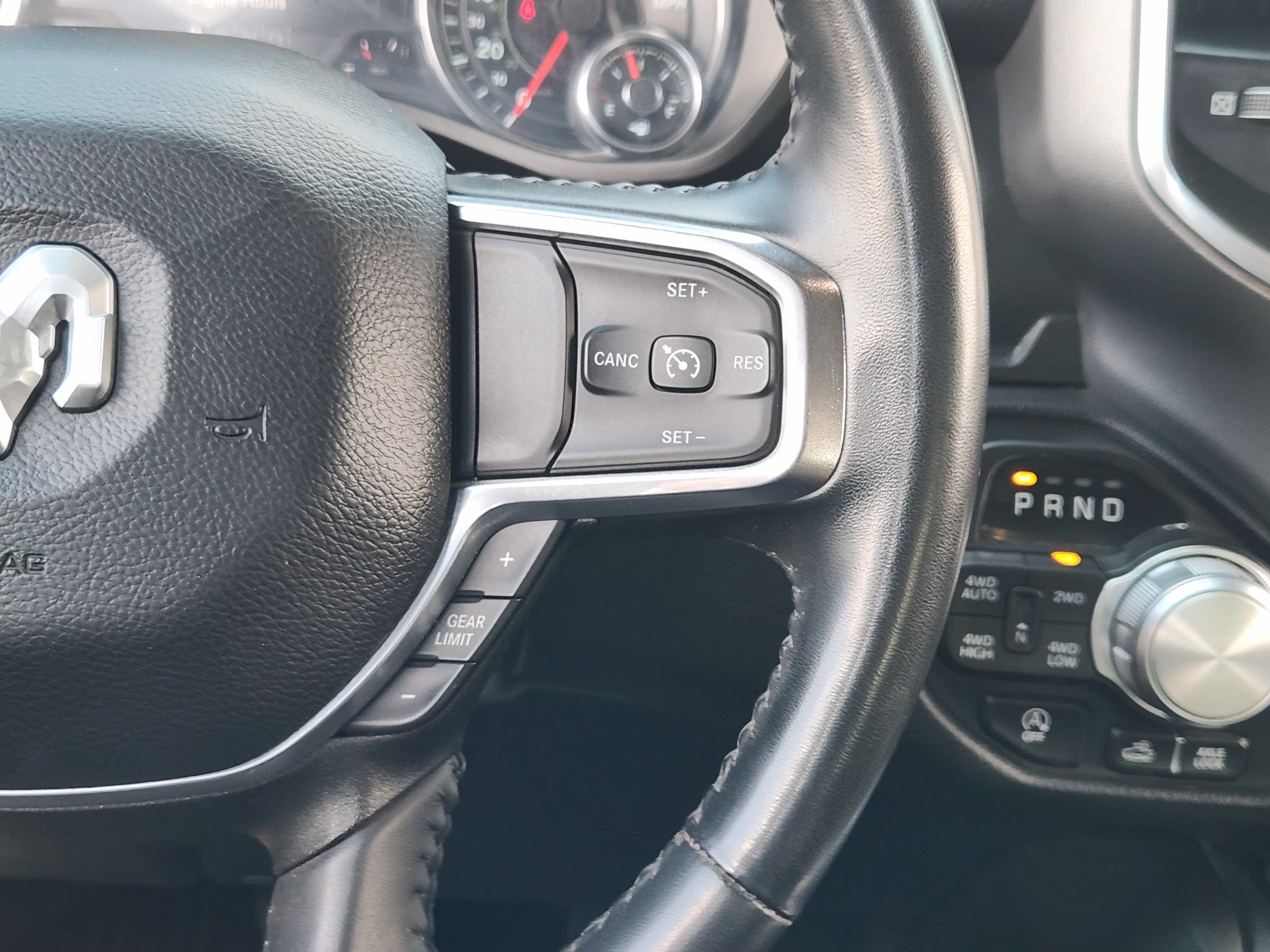 2024 RAM 1500 Laramie Crew Cab 4x4 5'7" Box