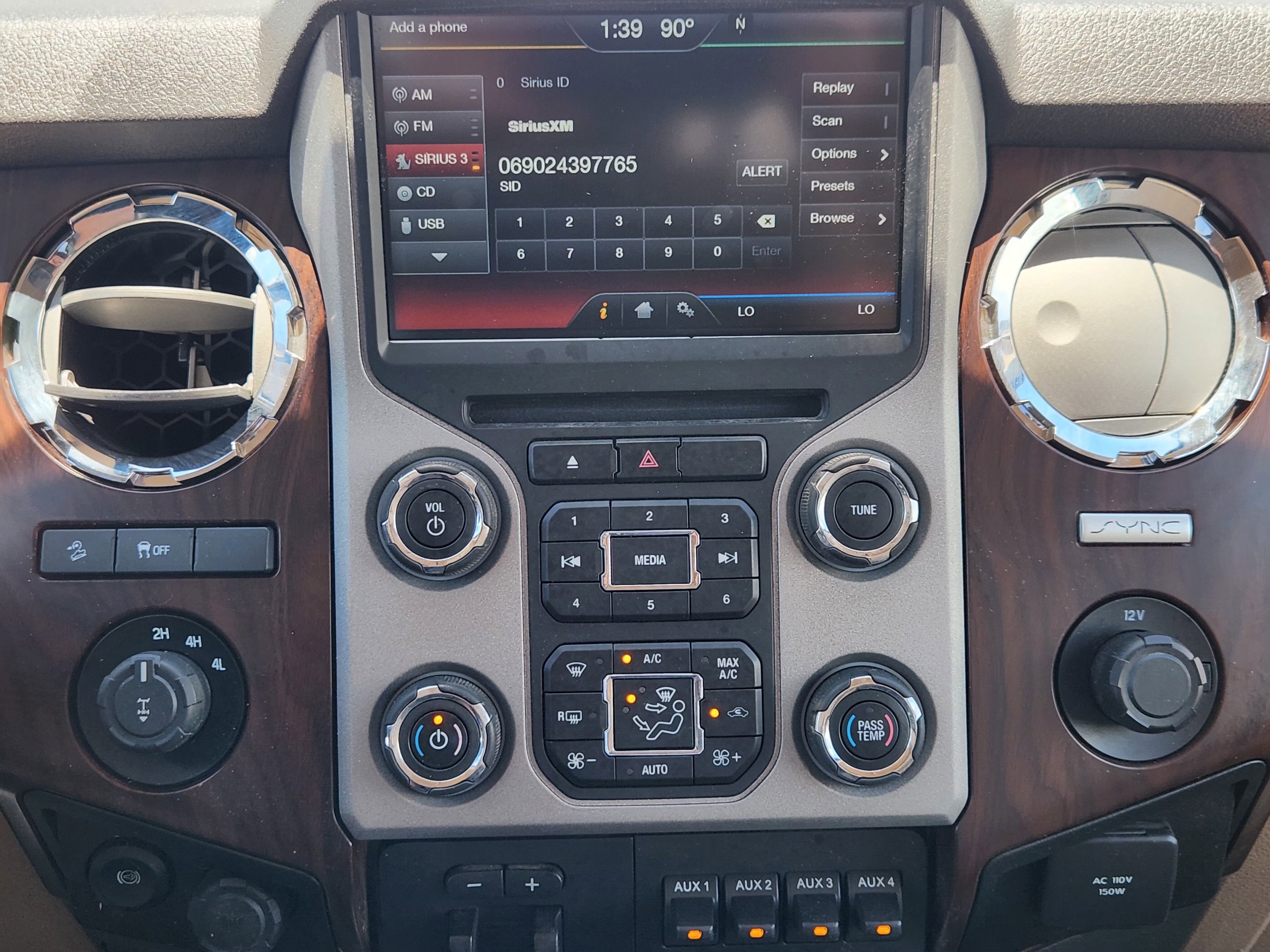 2016 Ford Super Duty F-250 SRW Lariat