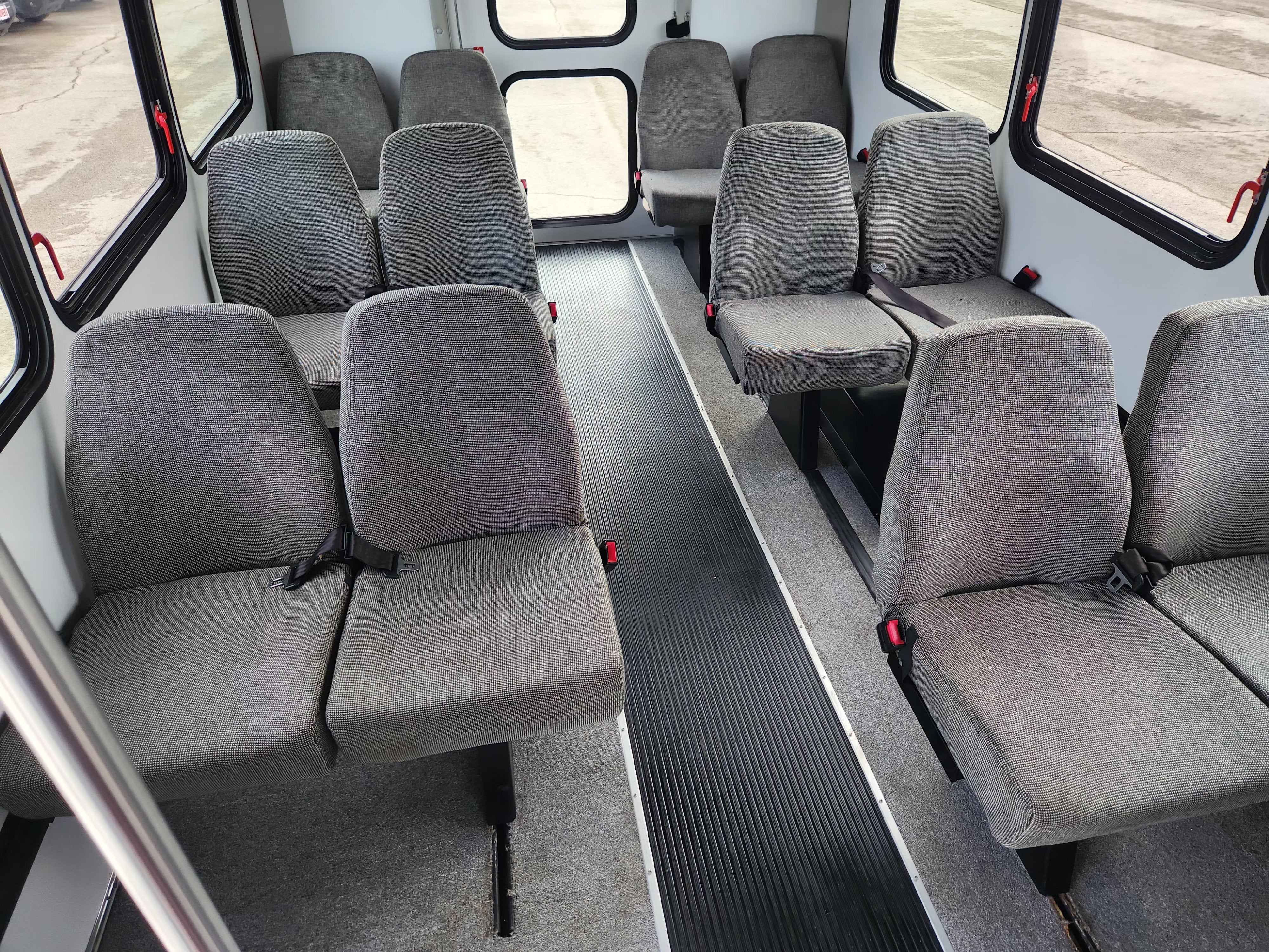 2016 Chevrolet Express Cutaway 3500 Diesel