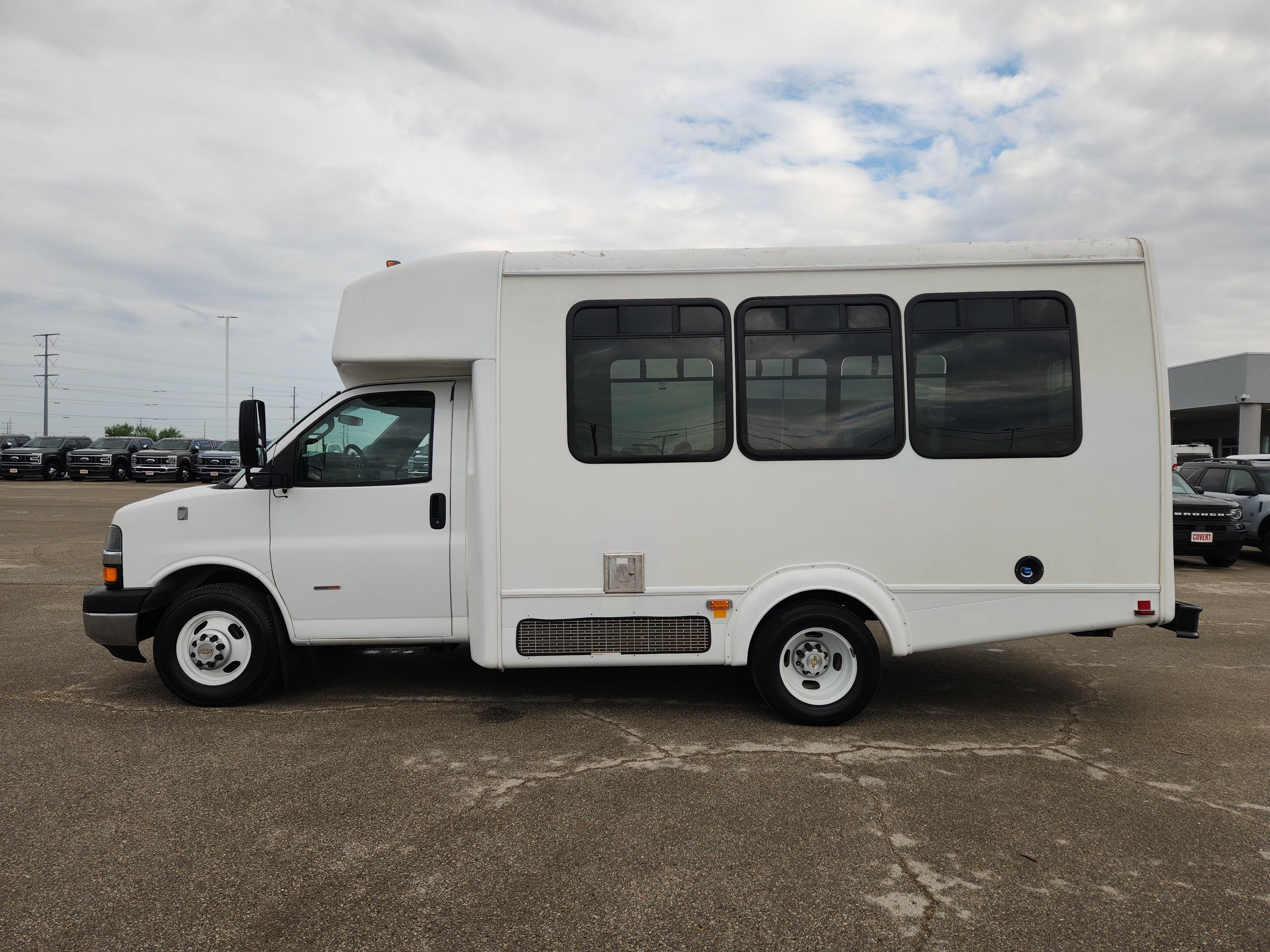 2016 Chevrolet Express Cutaway 3500 Diesel