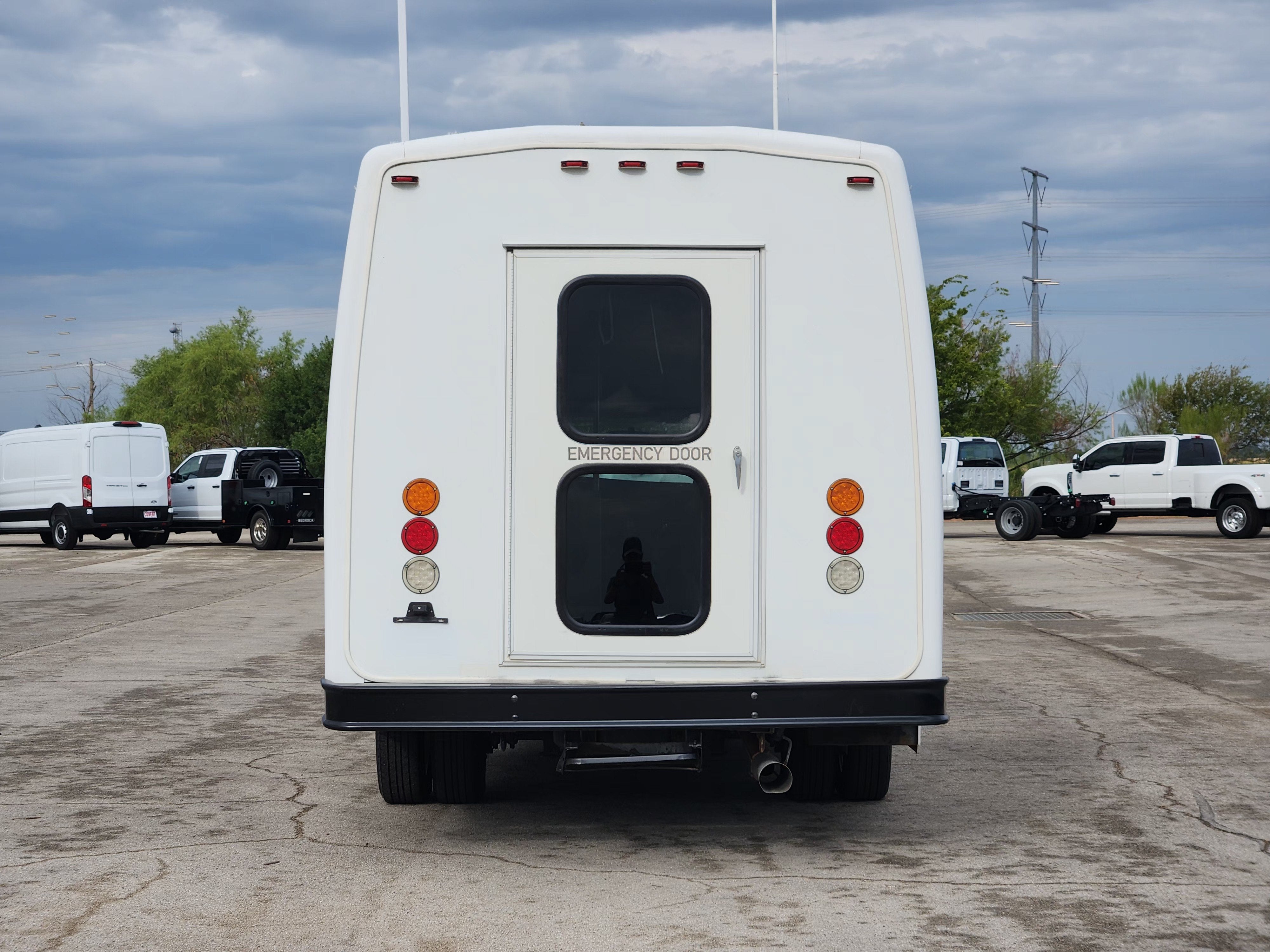 2016 Chevrolet Express Cutaway 3500 Diesel
