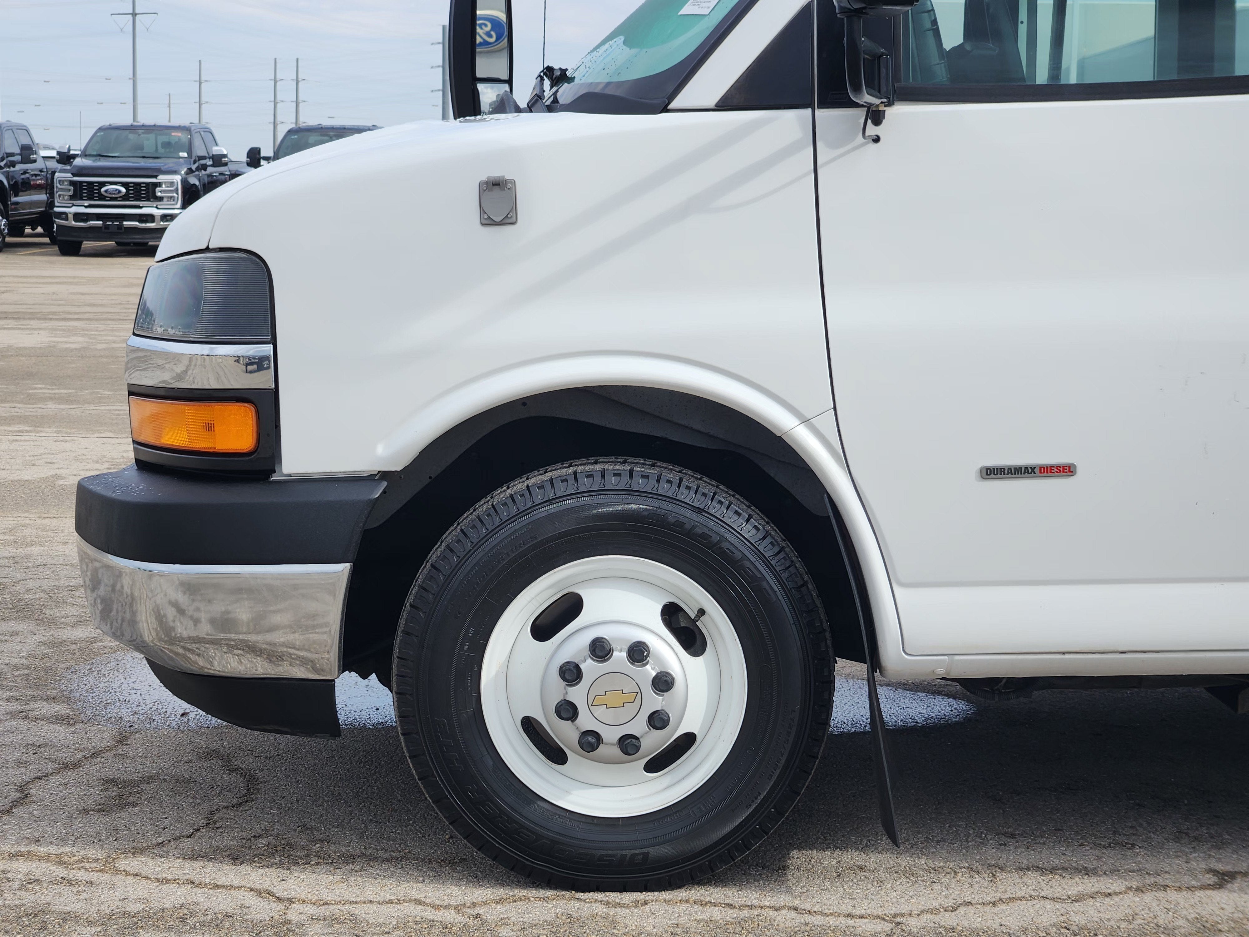 2016 Chevrolet Express Cutaway 3500 Diesel