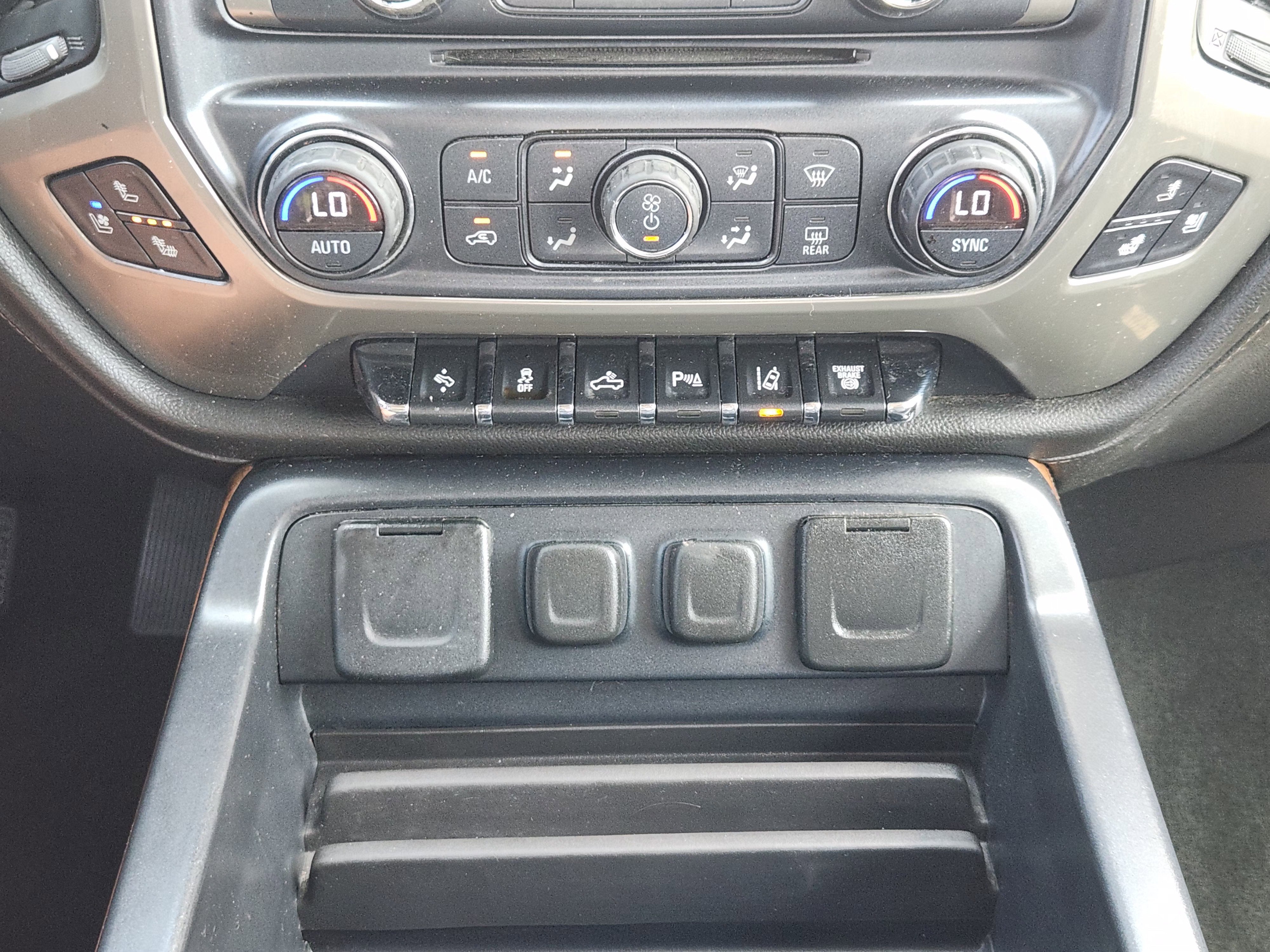 2017 Chevrolet Silverado 3500 HD High Country