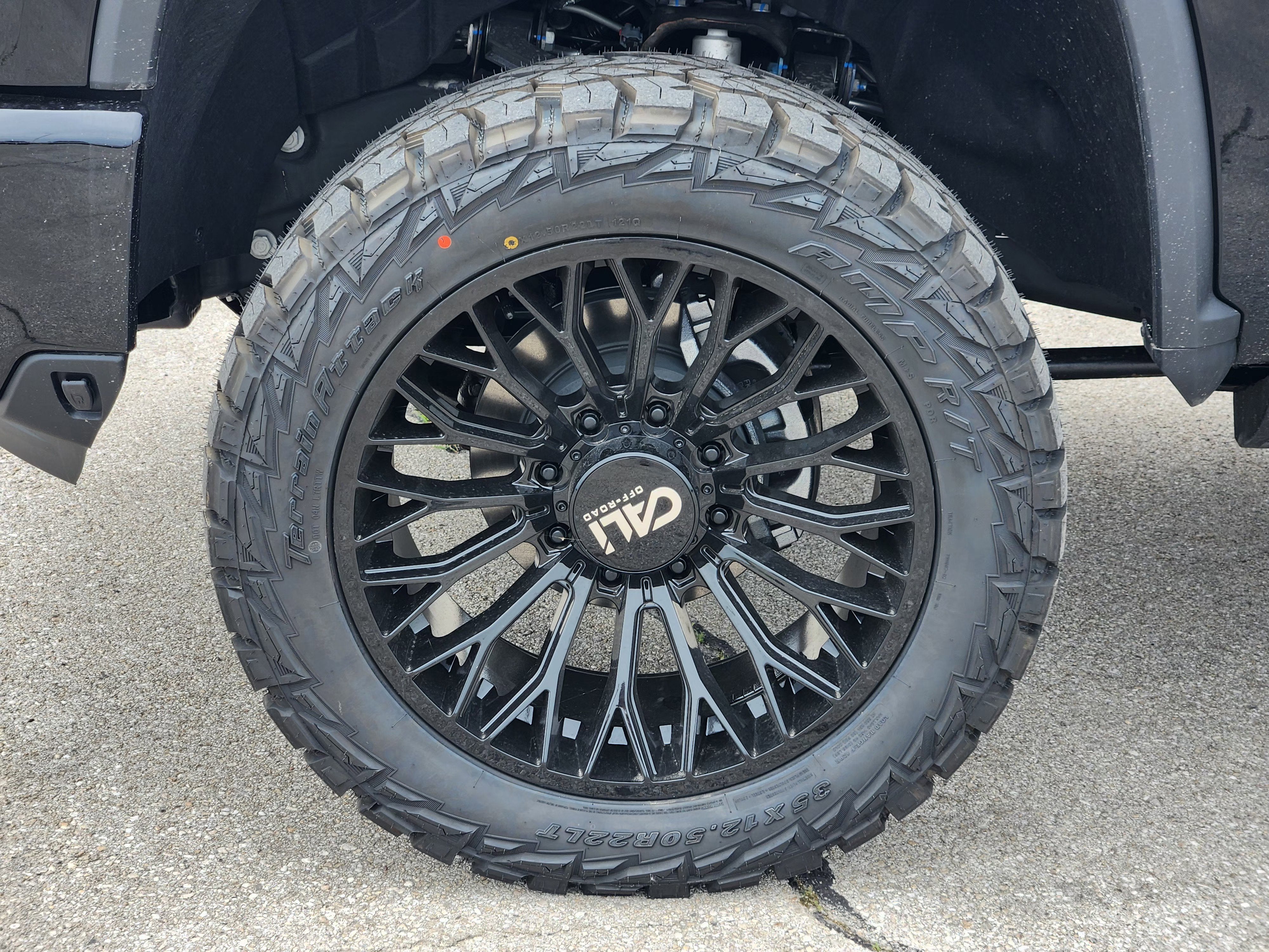 2026 Chevrolet Silverado 2500 HD LTZ - Photo 9