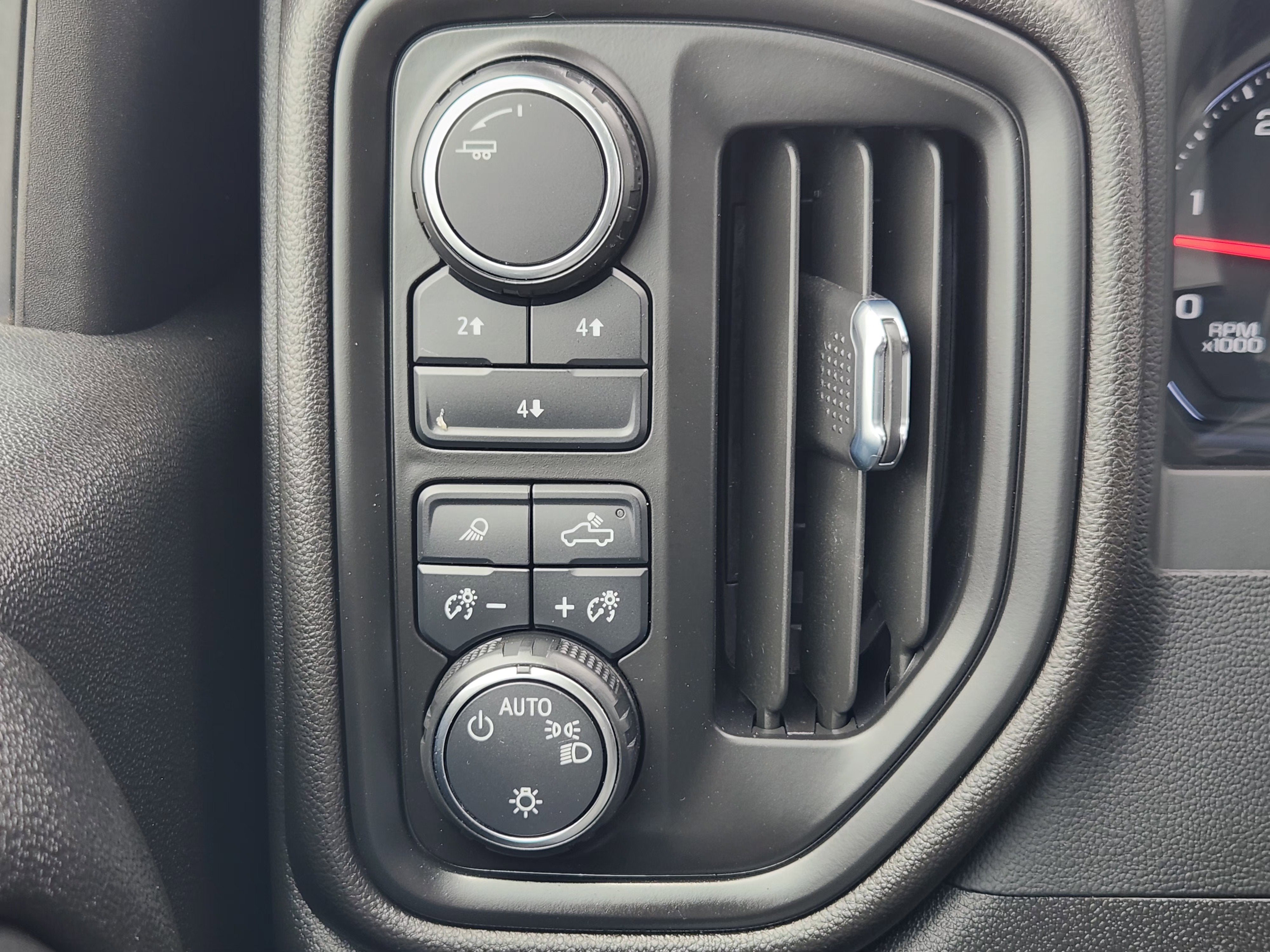 2024 Chevrolet Silverado 2500 HD Custom