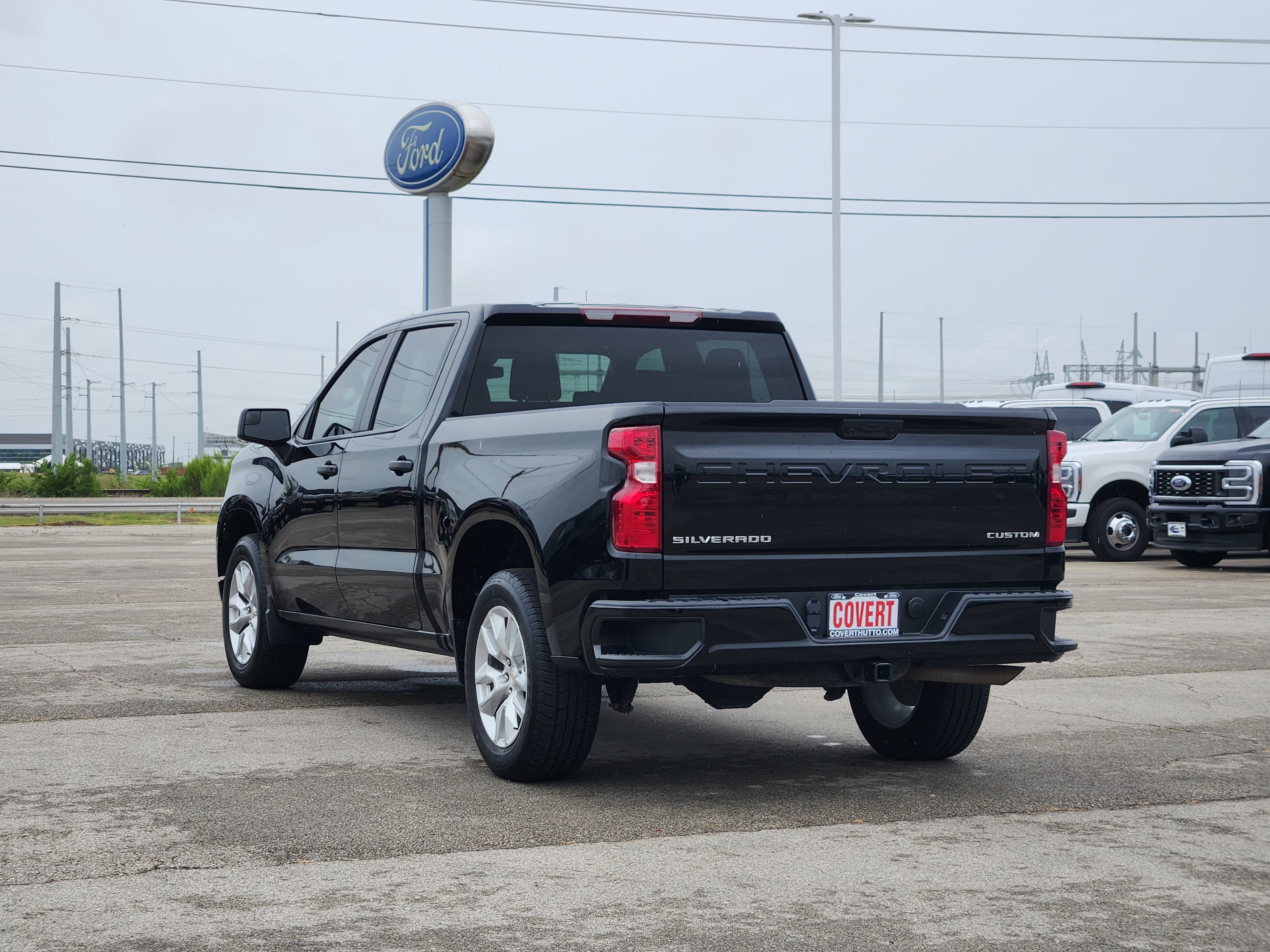 2025 Chevrolet Silverado 1500 Custom