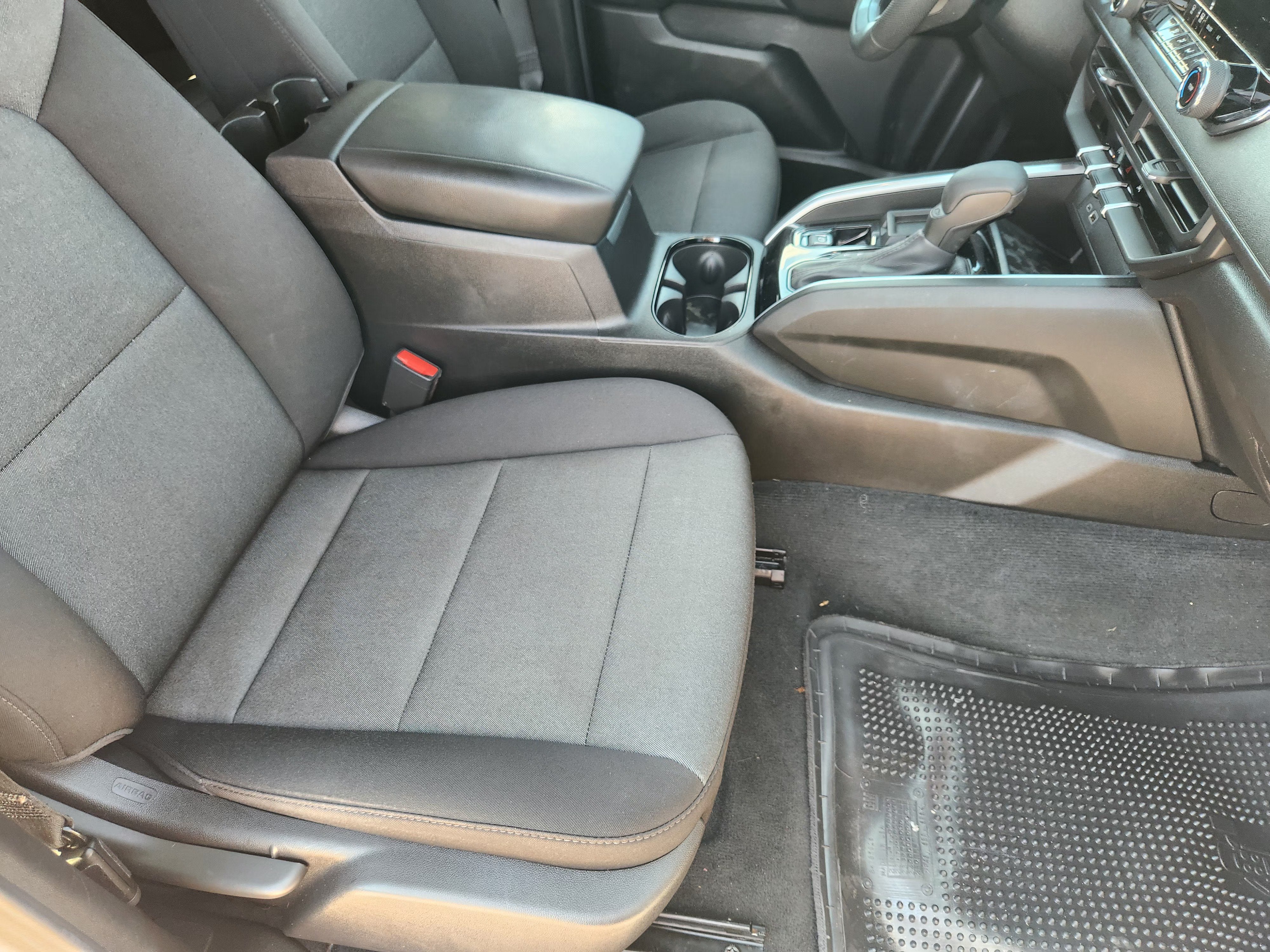 2025 Chevrolet Colorado WT/LT