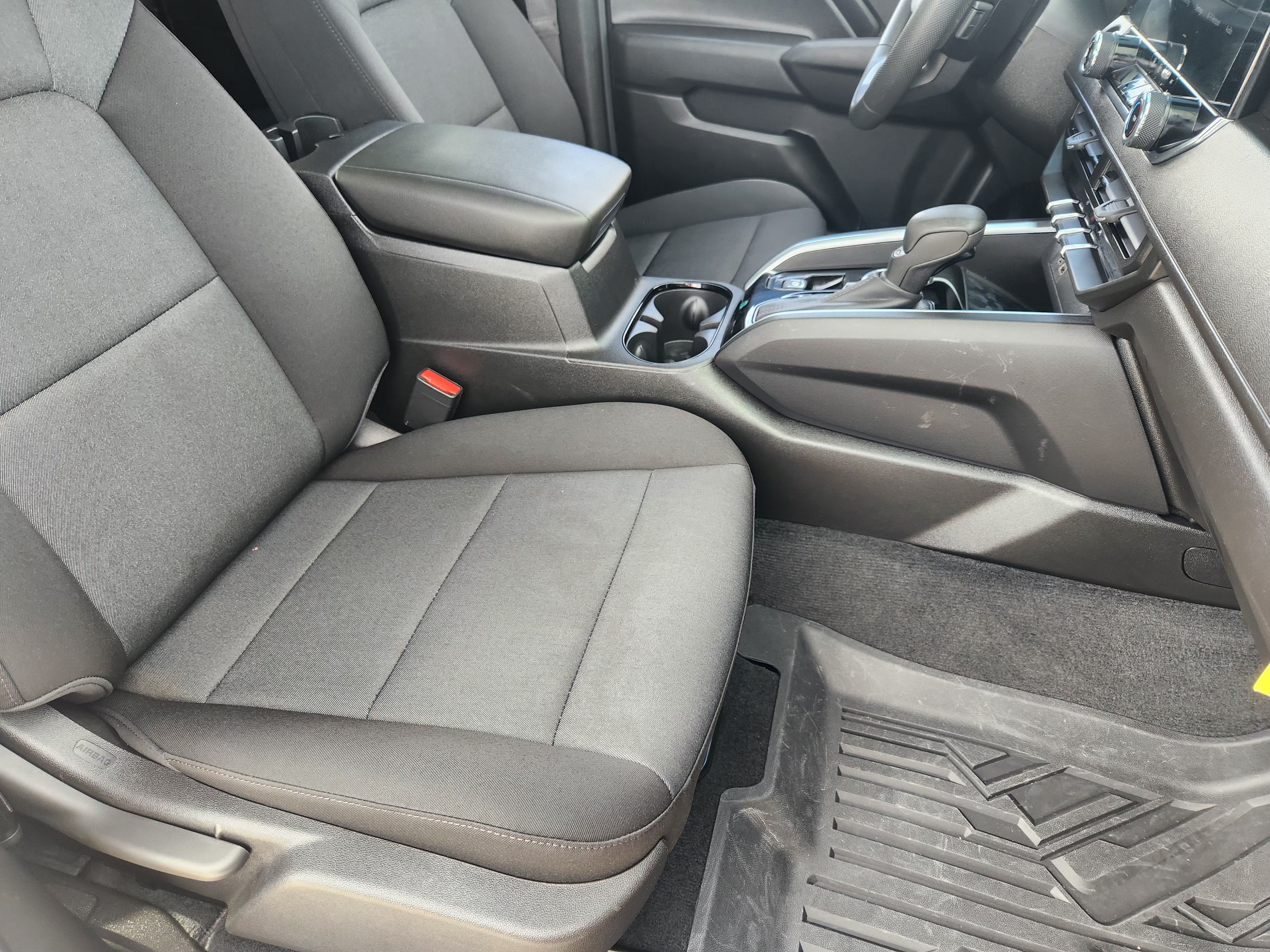 2025 Chevrolet Colorado WT/LT