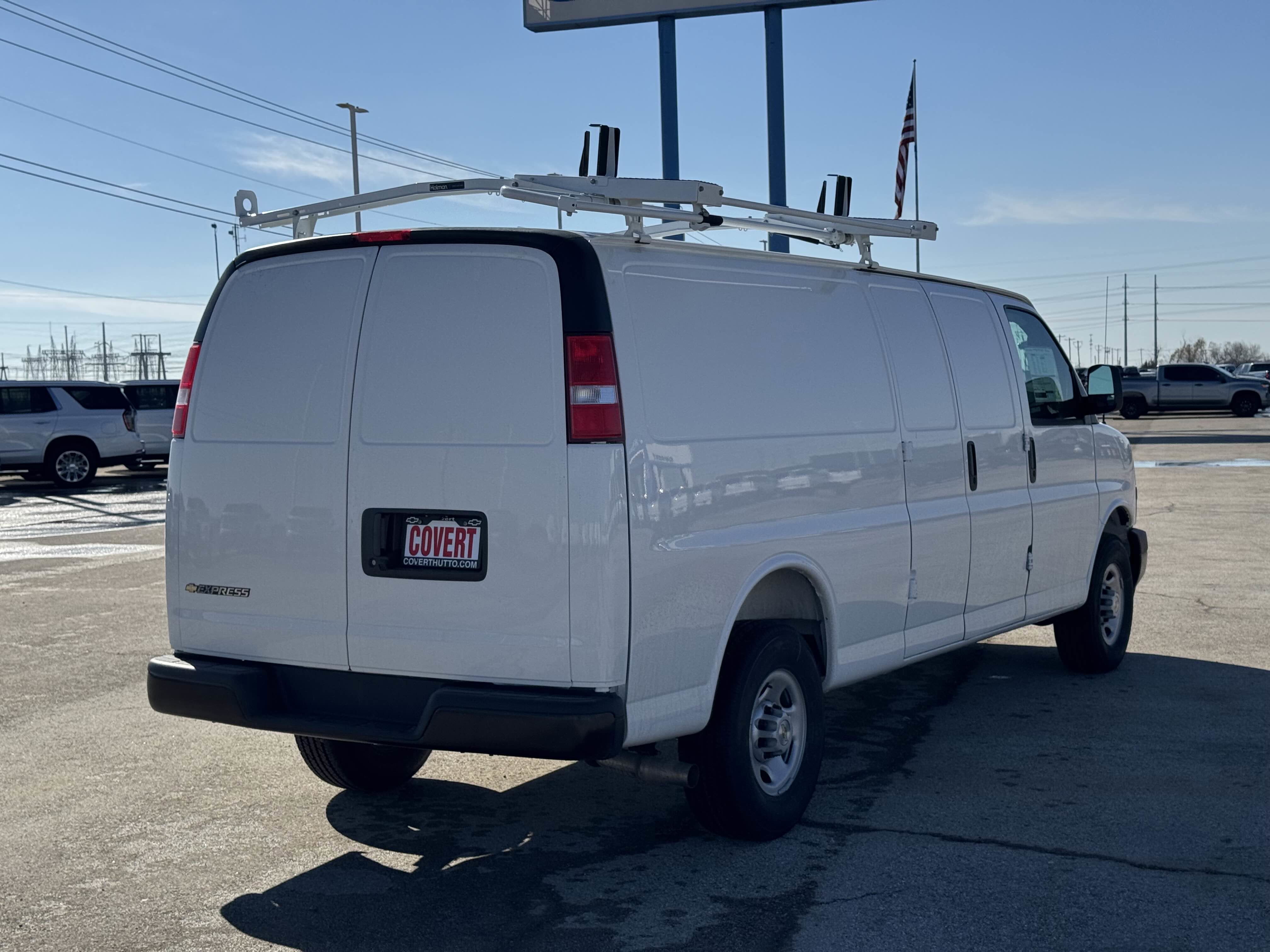 2026 Chevrolet Express Cargo 1WT