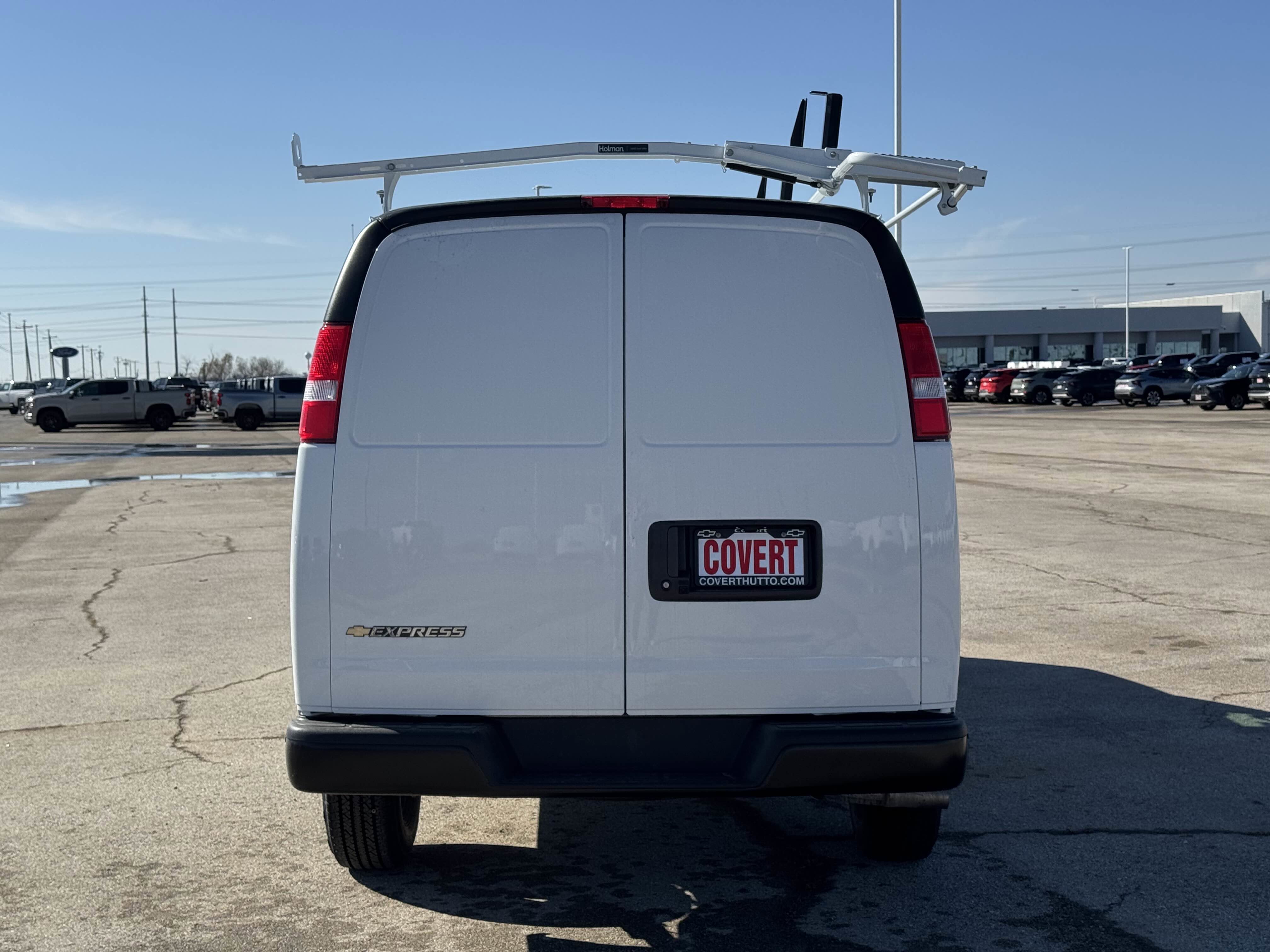 2026 Chevrolet Express Cargo 1WT