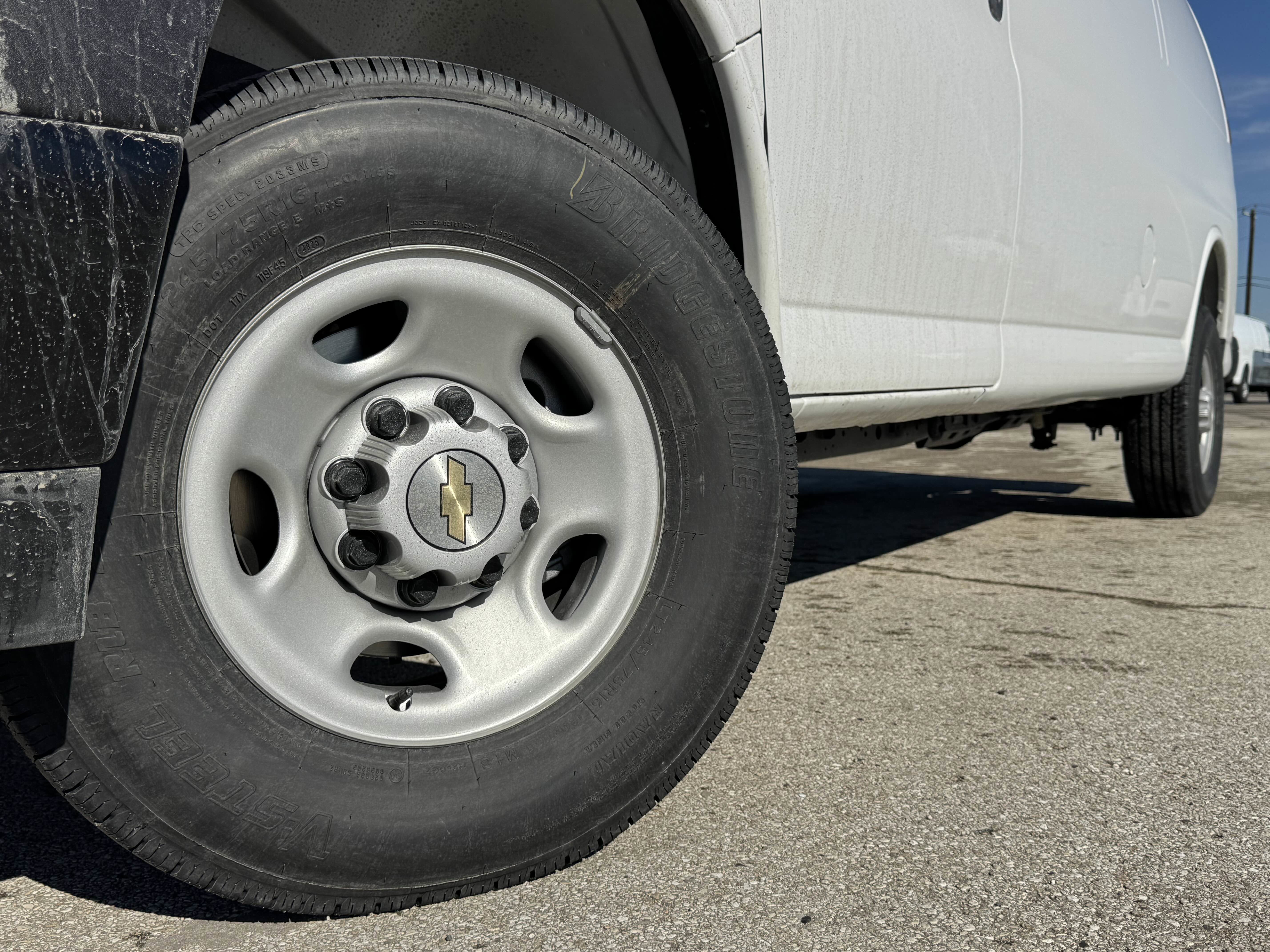 2026 Chevrolet Express Cargo 1WT