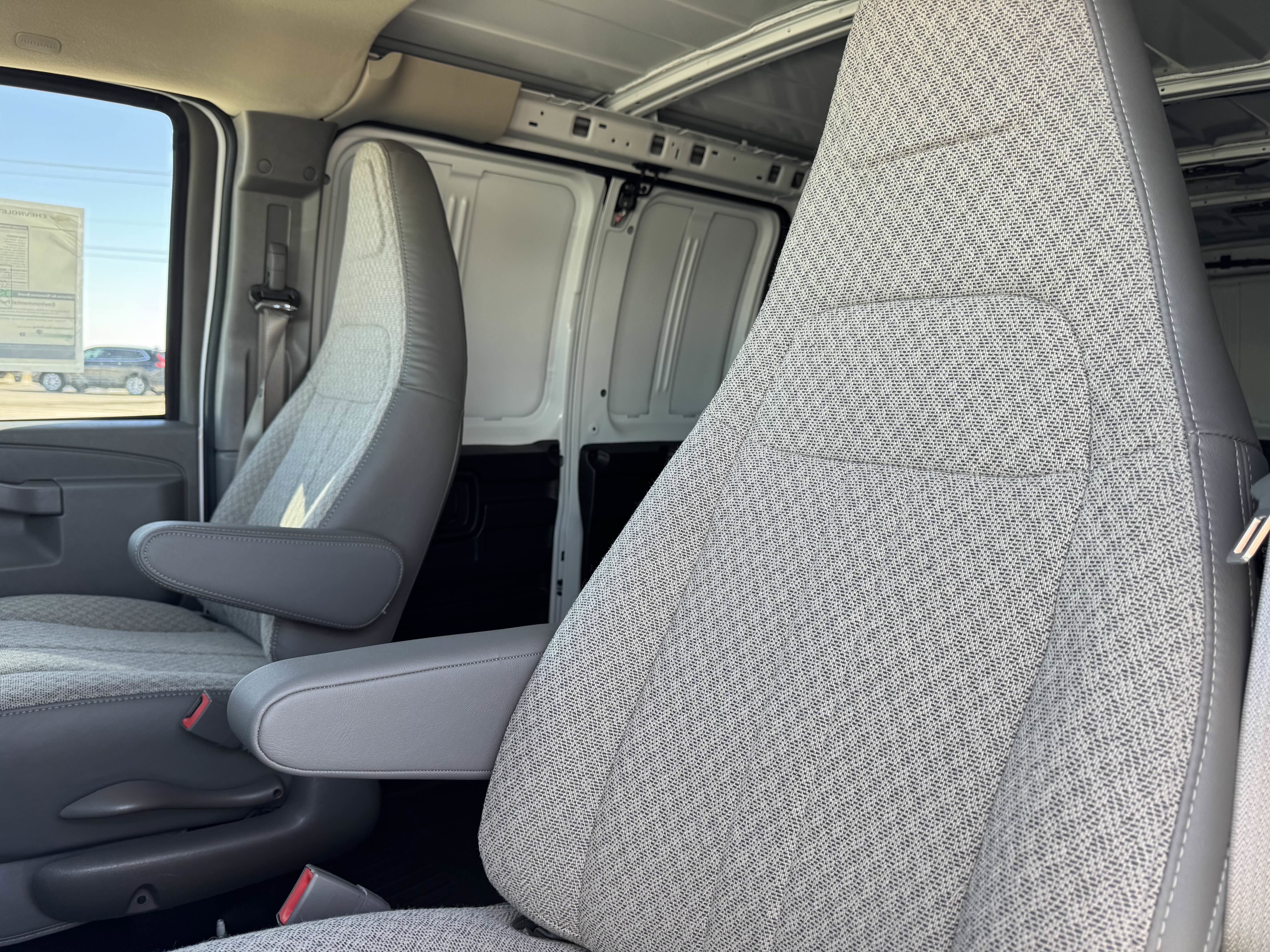 2026 Chevrolet Express Cargo 1WT