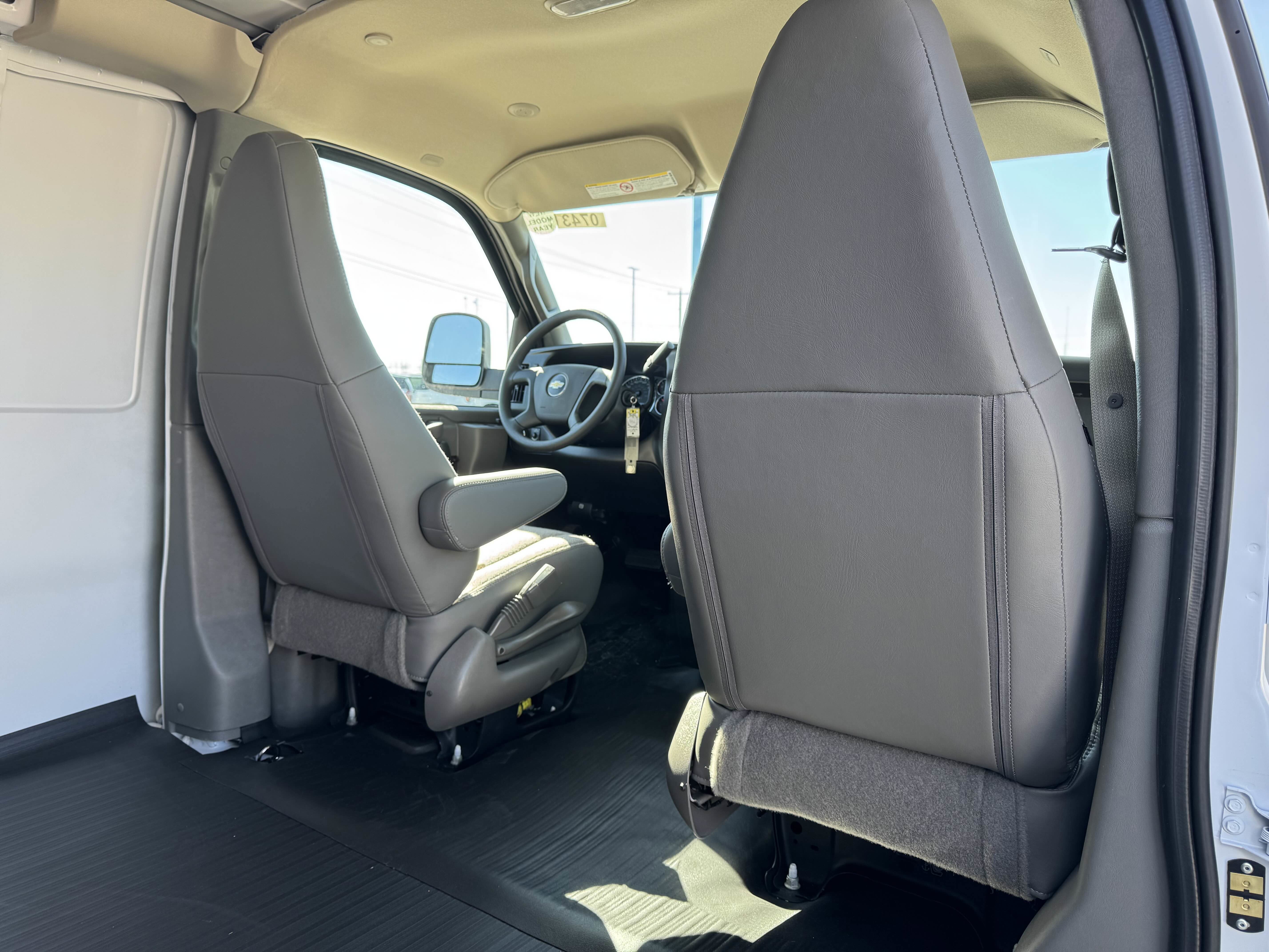 2026 Chevrolet Express Cargo 1WT