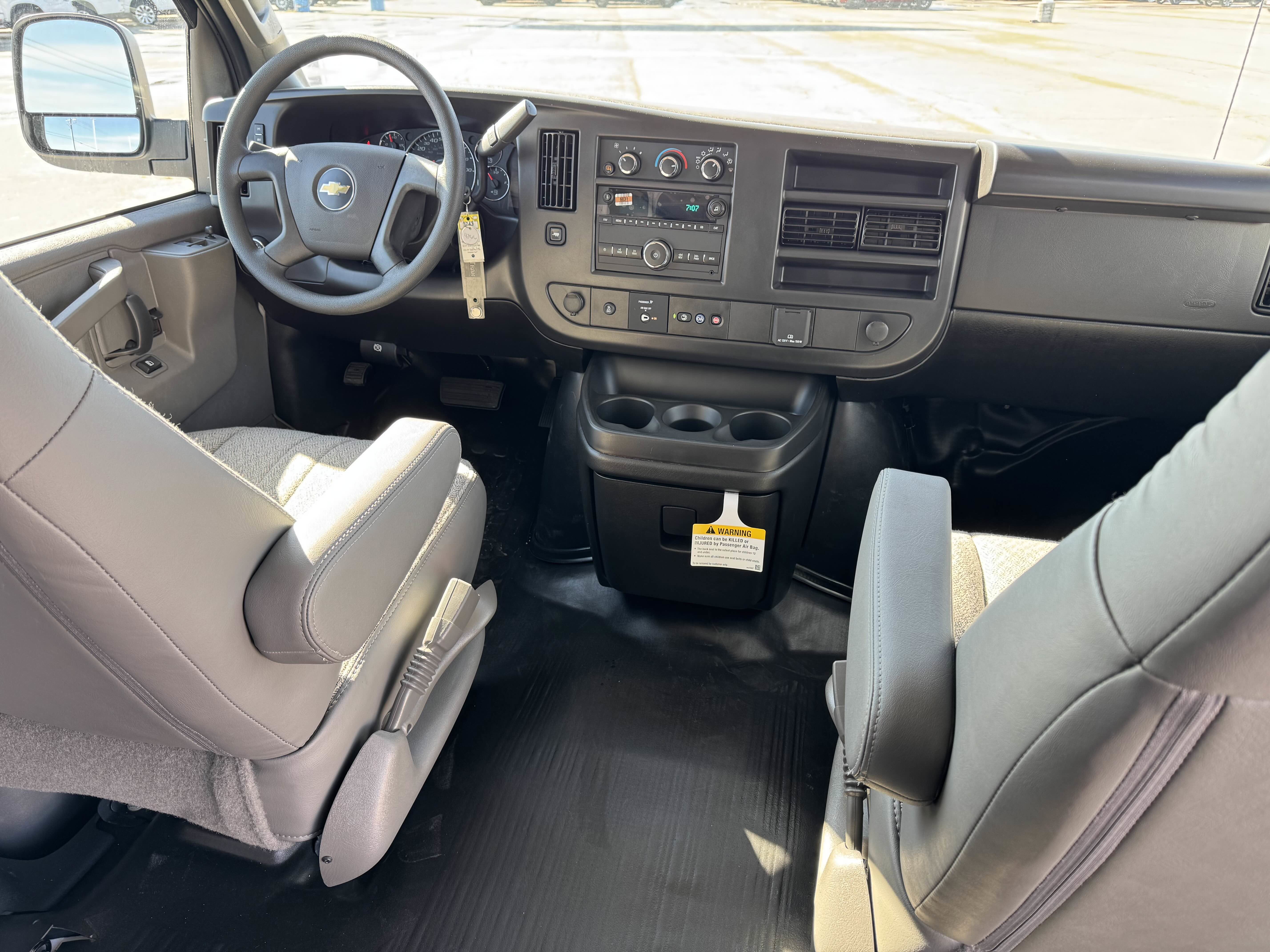 2026 Chevrolet Express Cargo 1WT