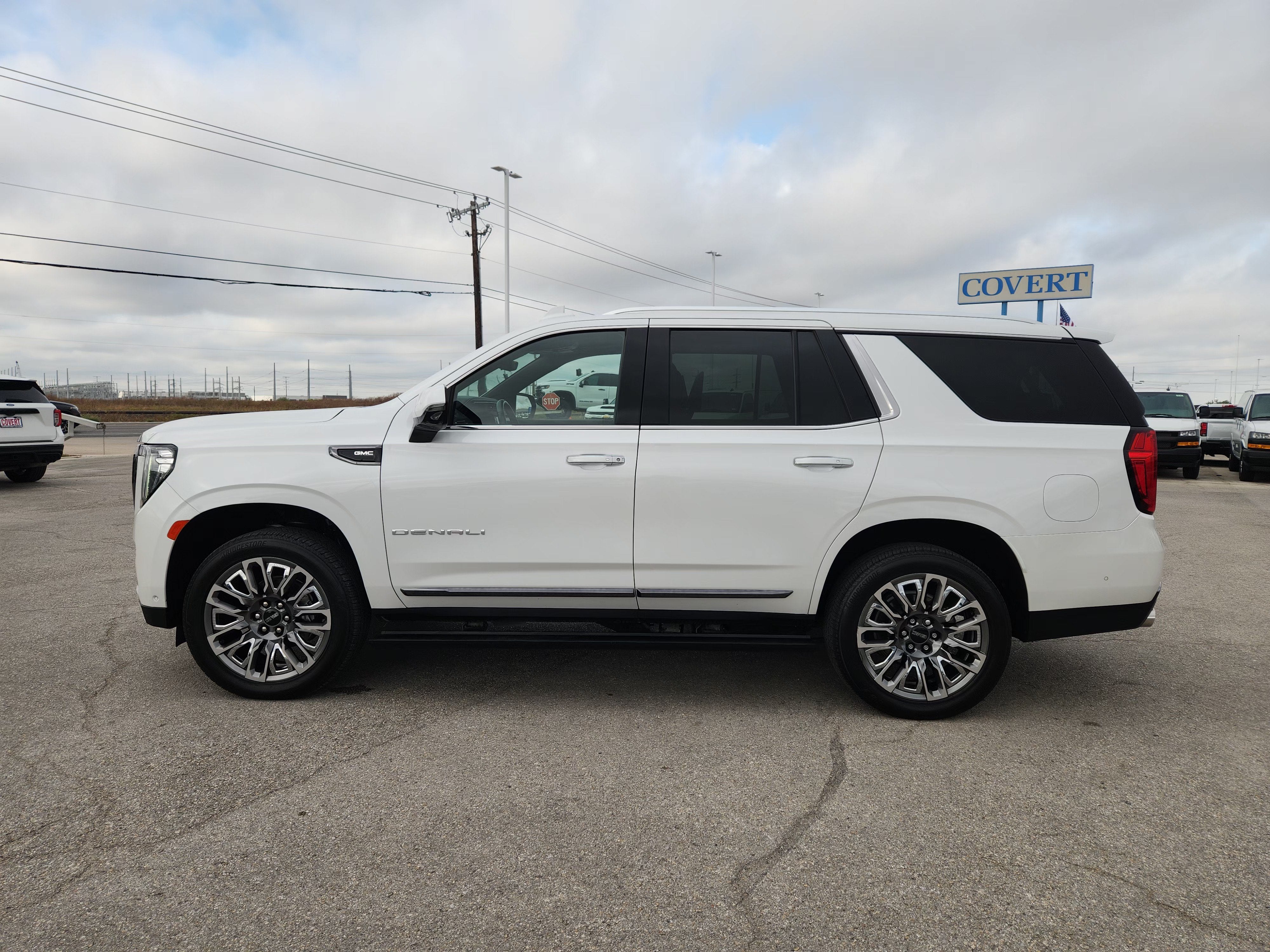 2023 GMC Yukon Denali Ultimate