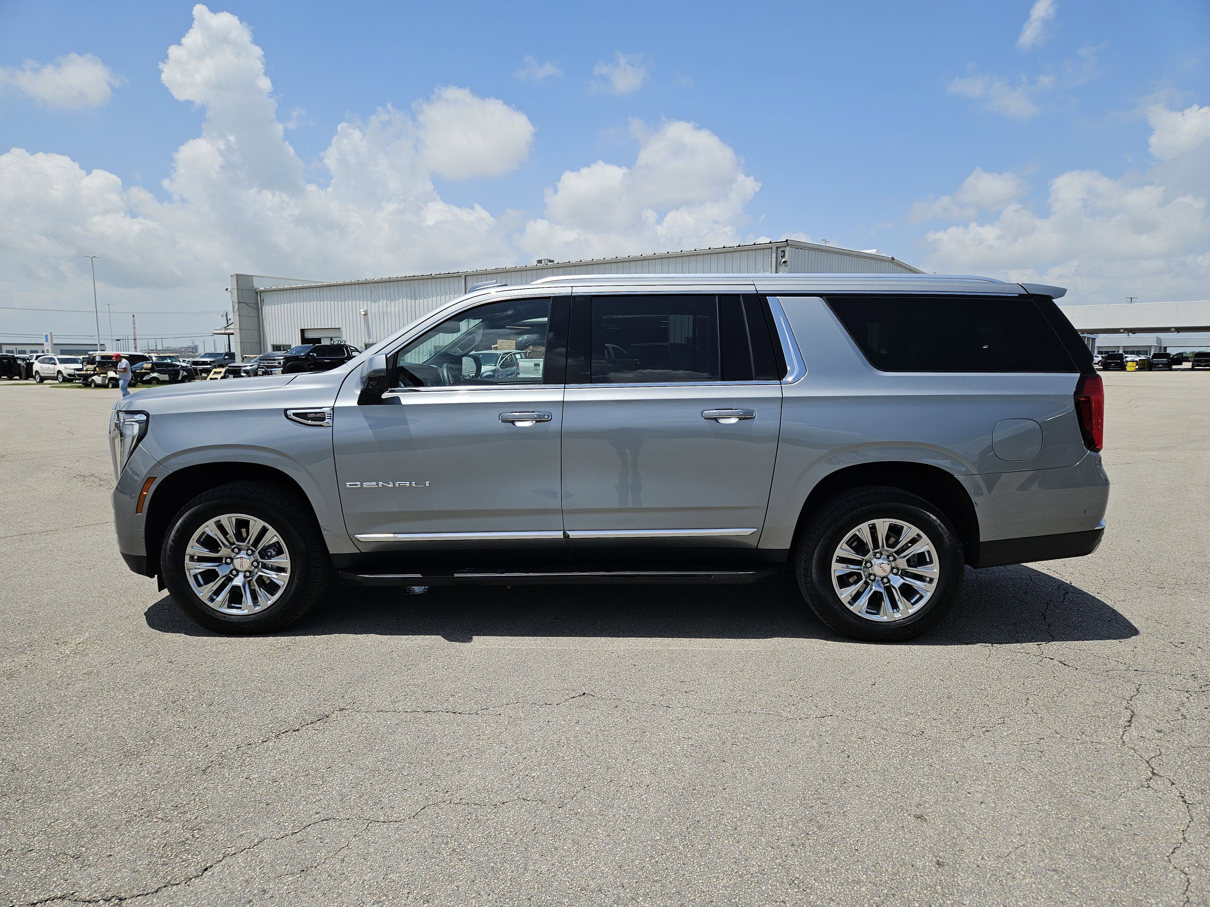 2025 GMC Yukon XL Denali