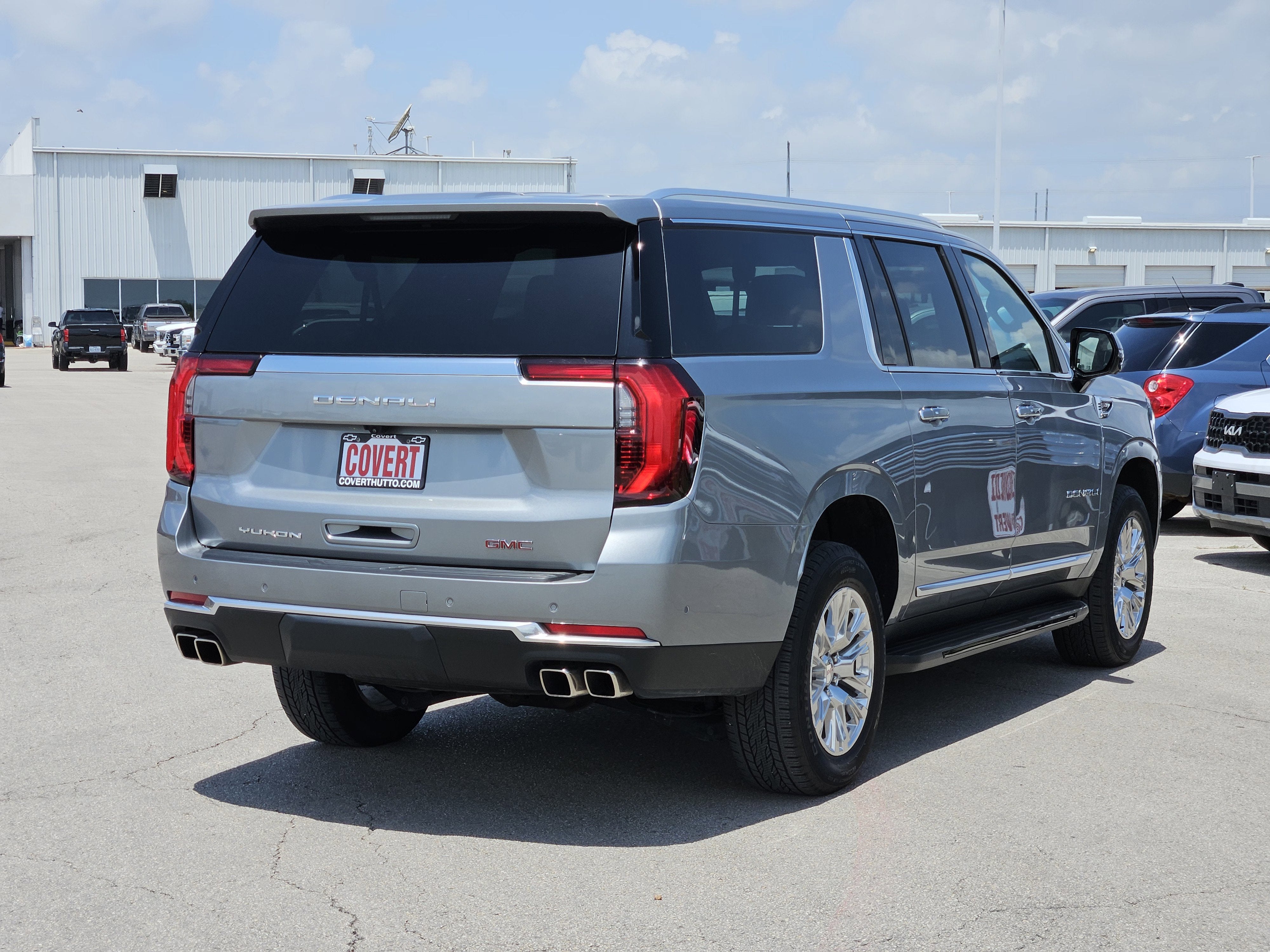 2025 GMC Yukon XL Denali