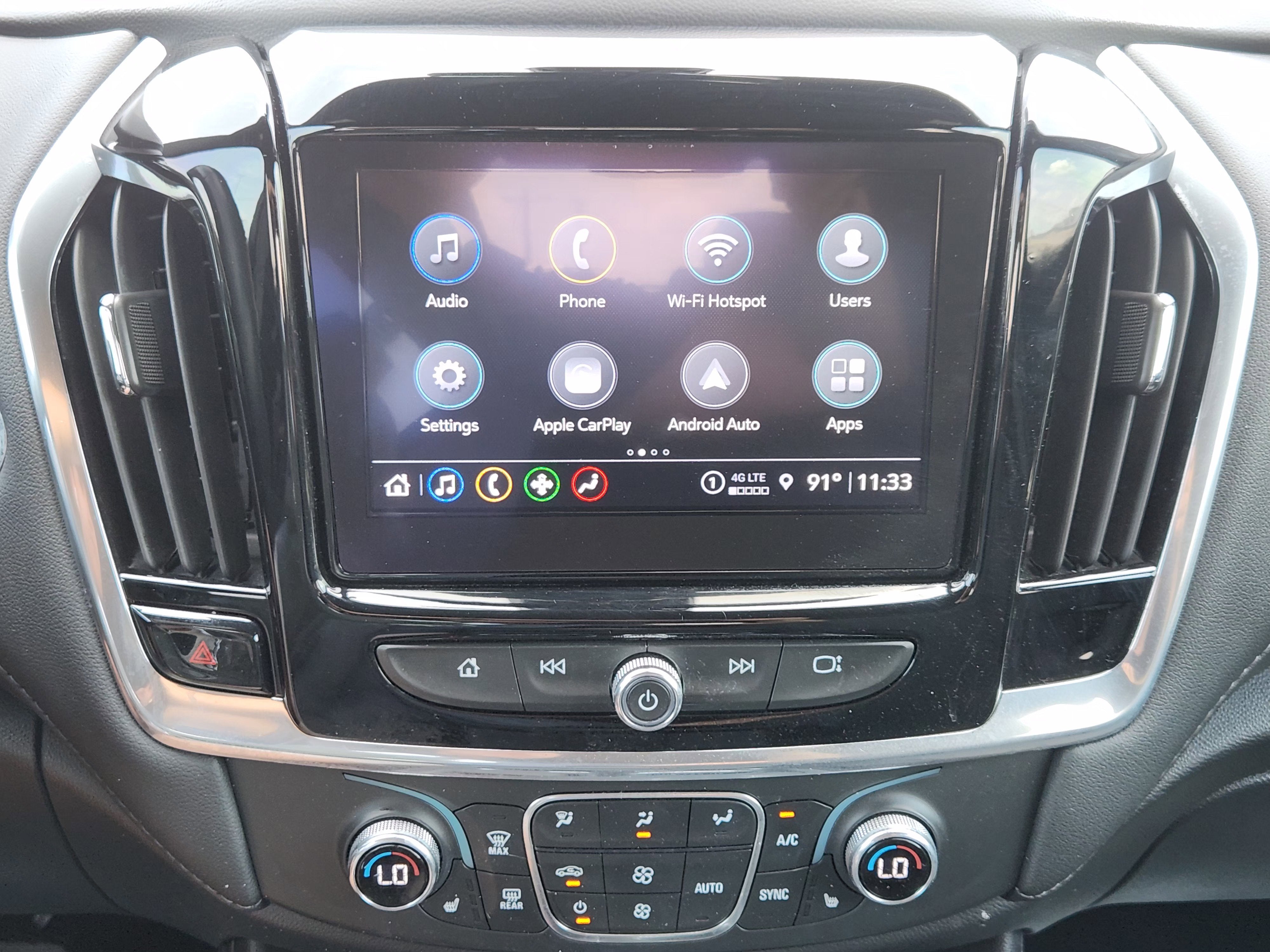 2022 Chevrolet Traverse LT Cloth
