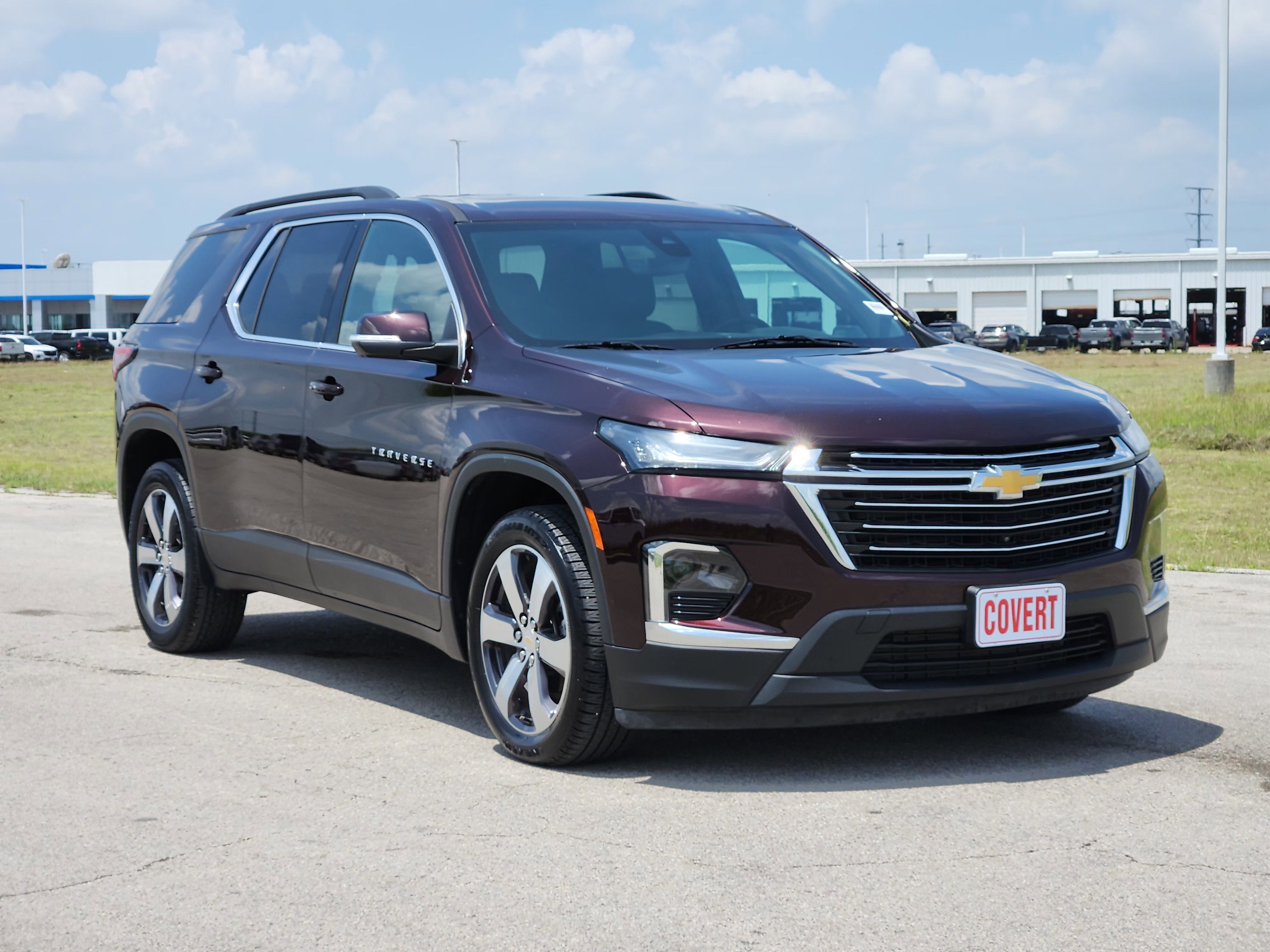 2023 Chevrolet Traverse LT Leather