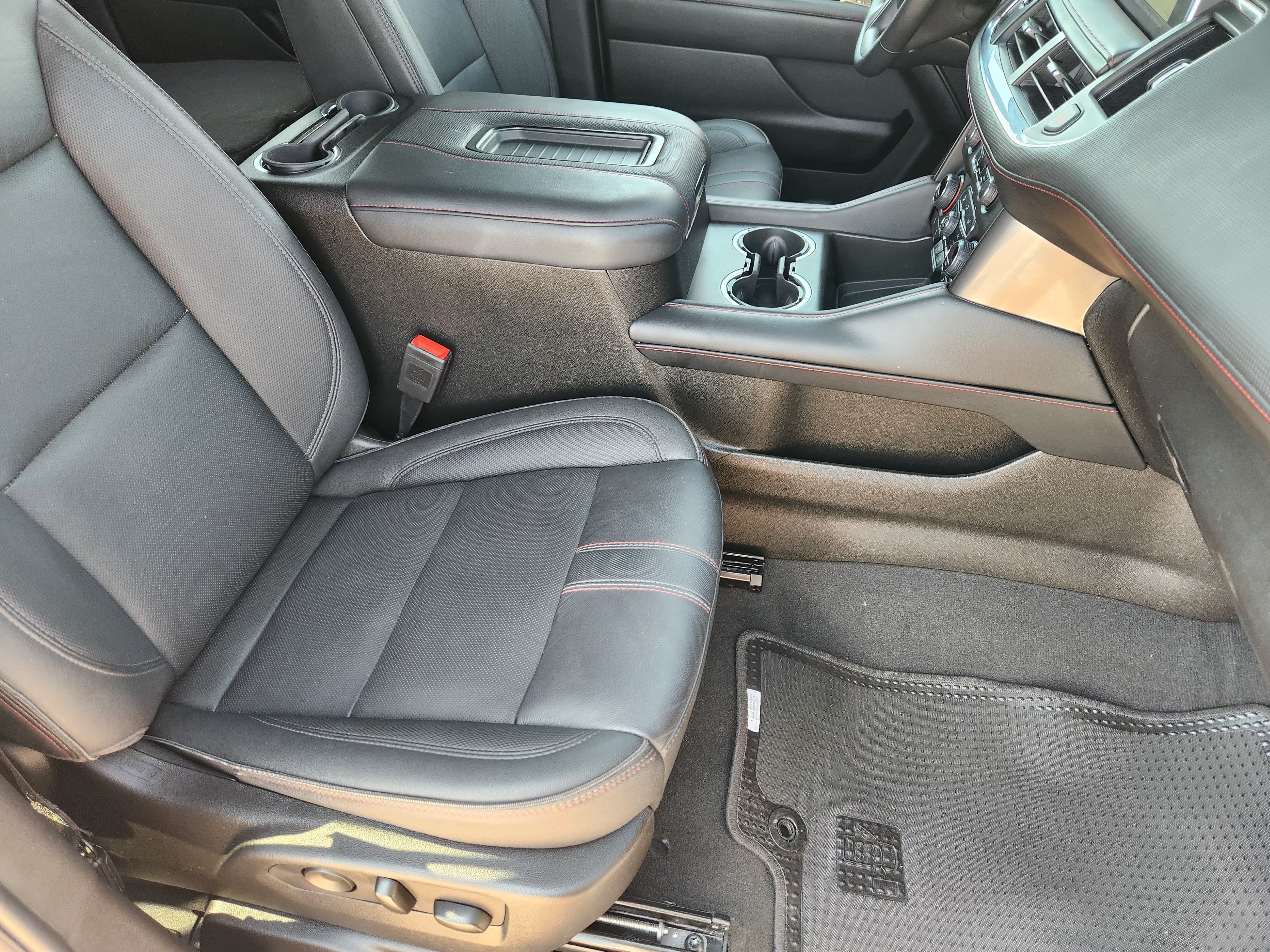 2024 Chevrolet Suburban RST