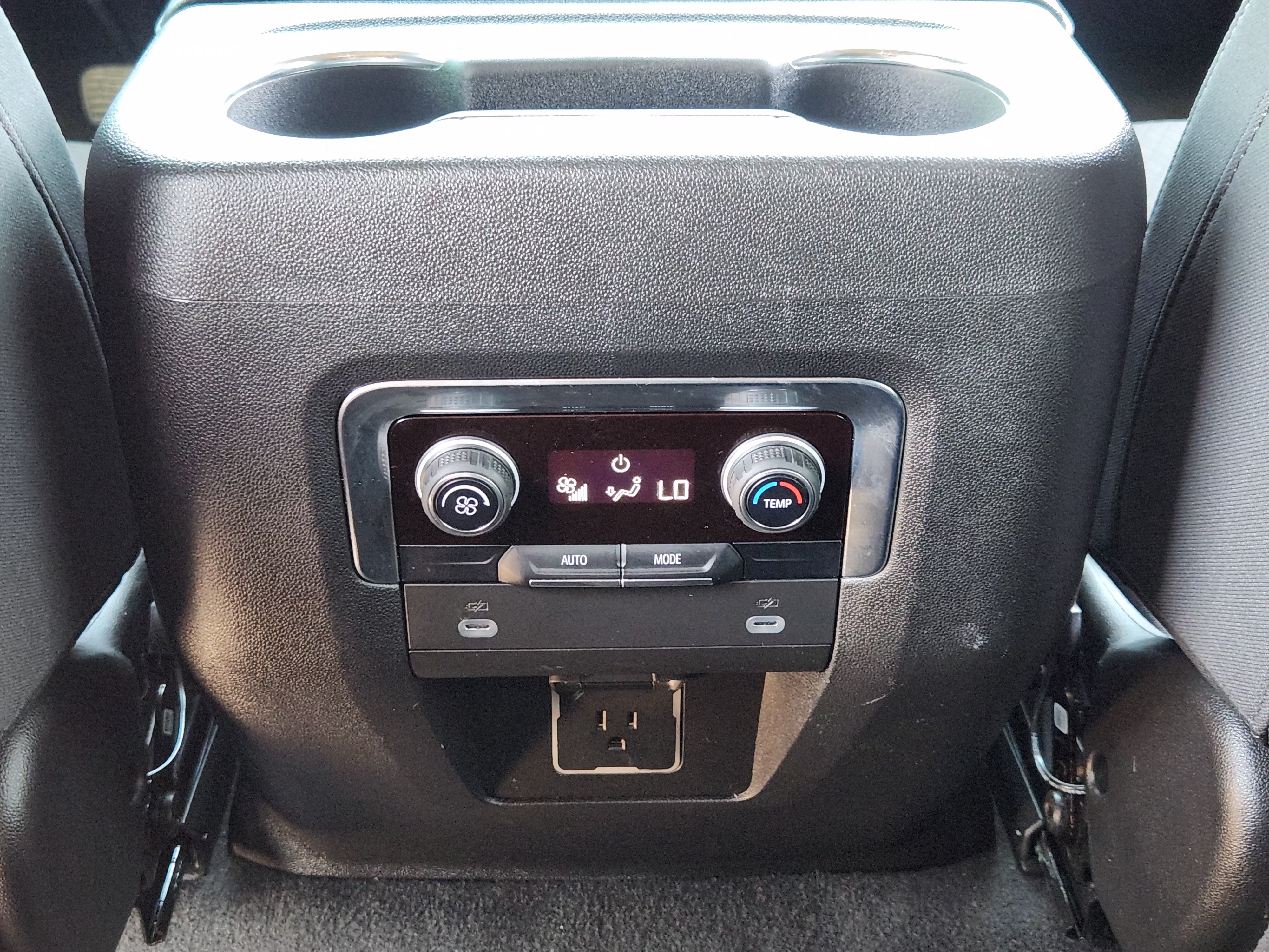 2024 Chevrolet Tahoe LS