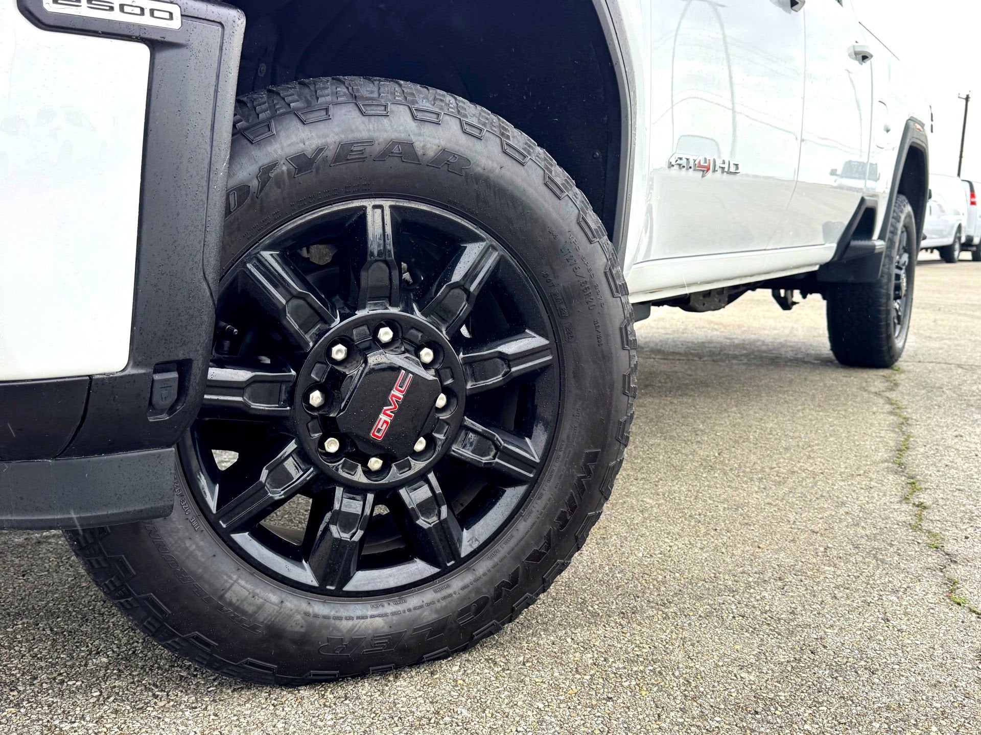 2025 GMC Sierra 2500 HD AT4