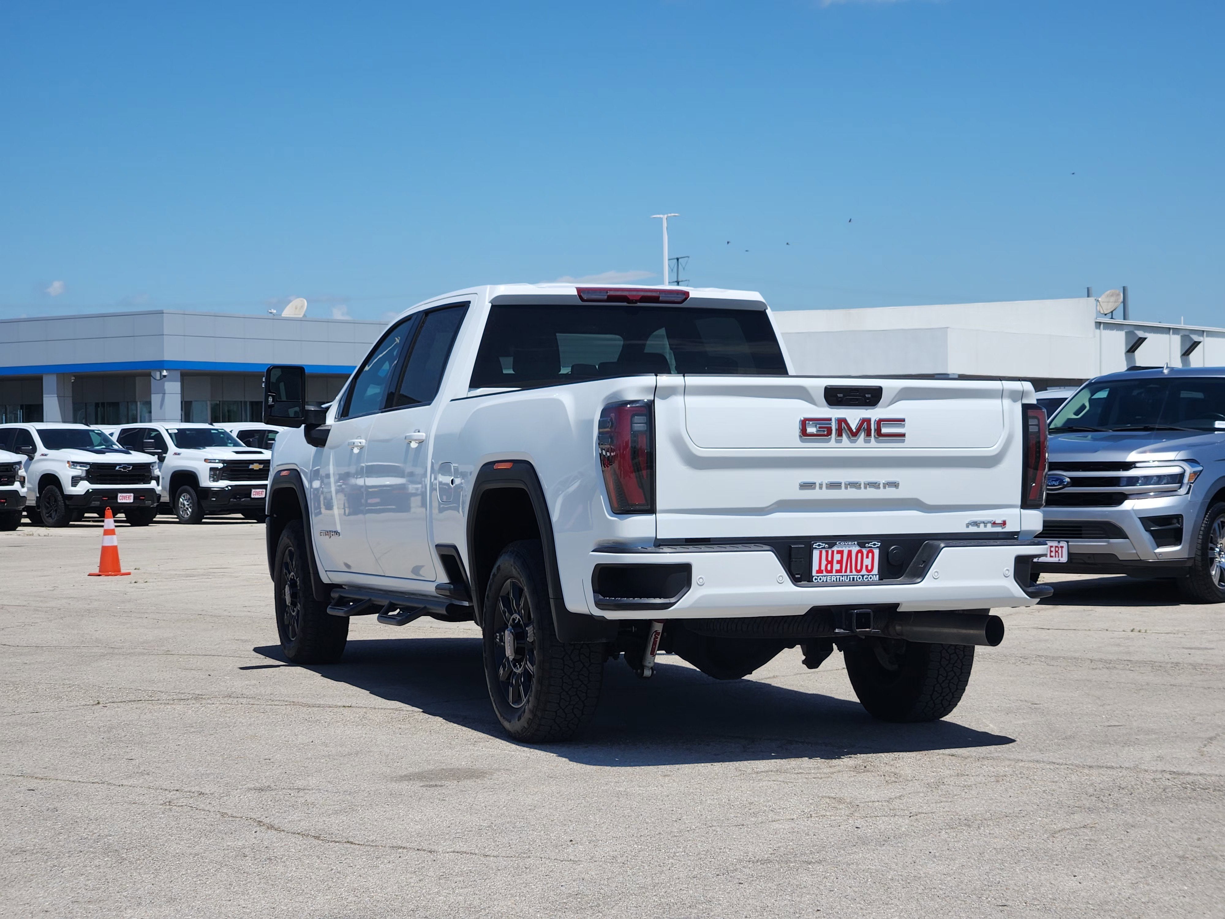 2025 GMC Sierra 2500 HD AT4