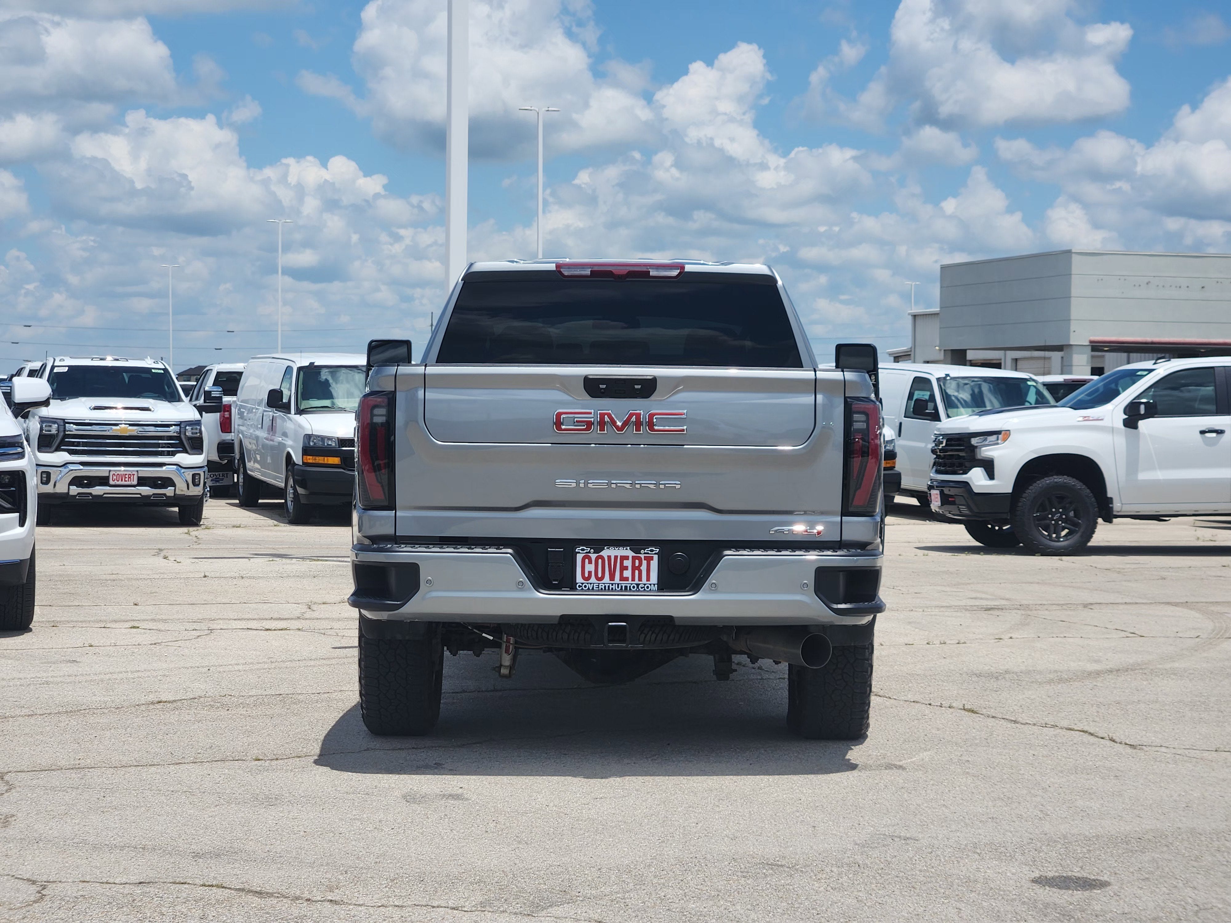 2025 GMC Sierra 2500 HD AT4