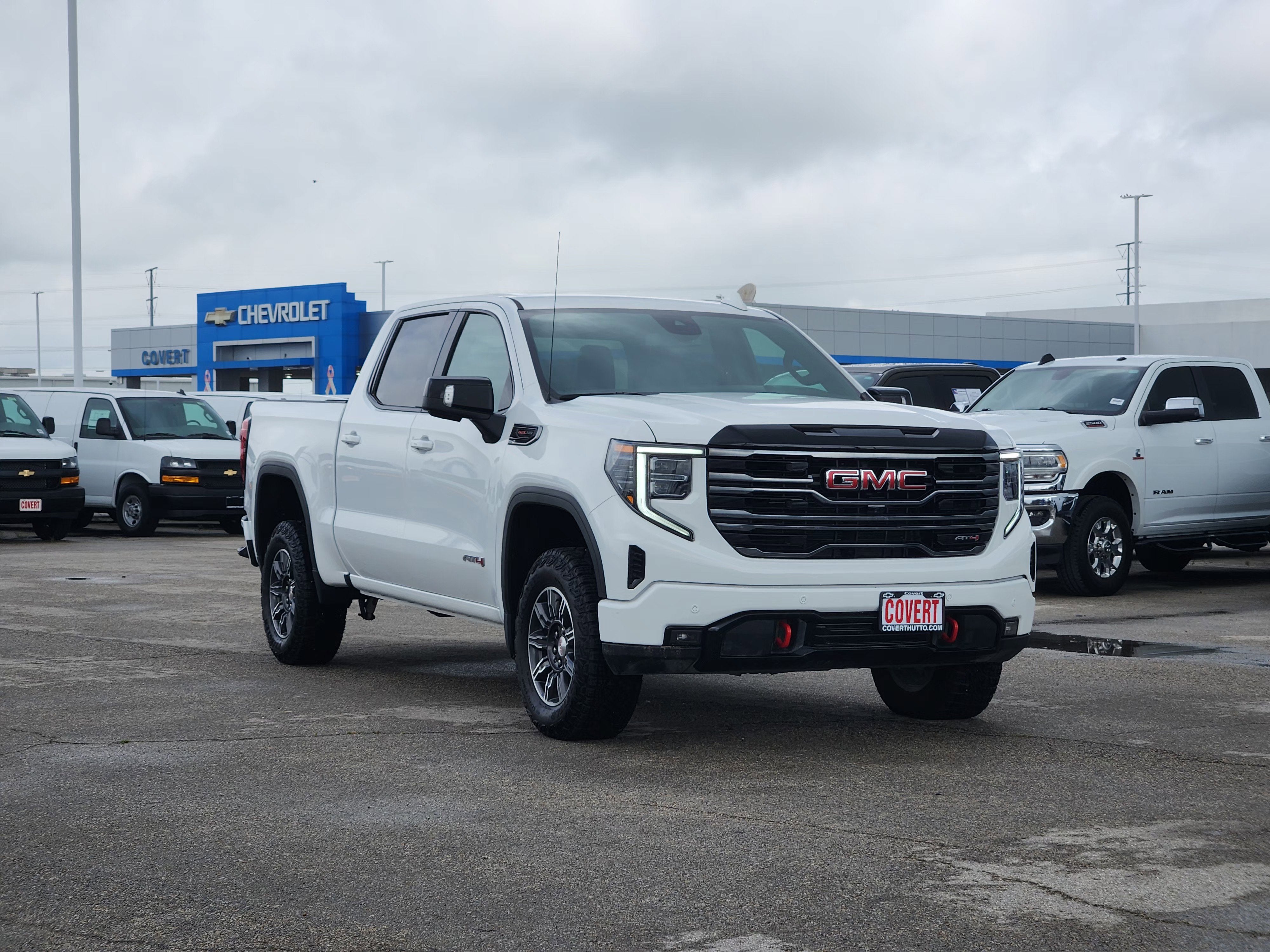 2025 GMC Sierra 1500 AT4