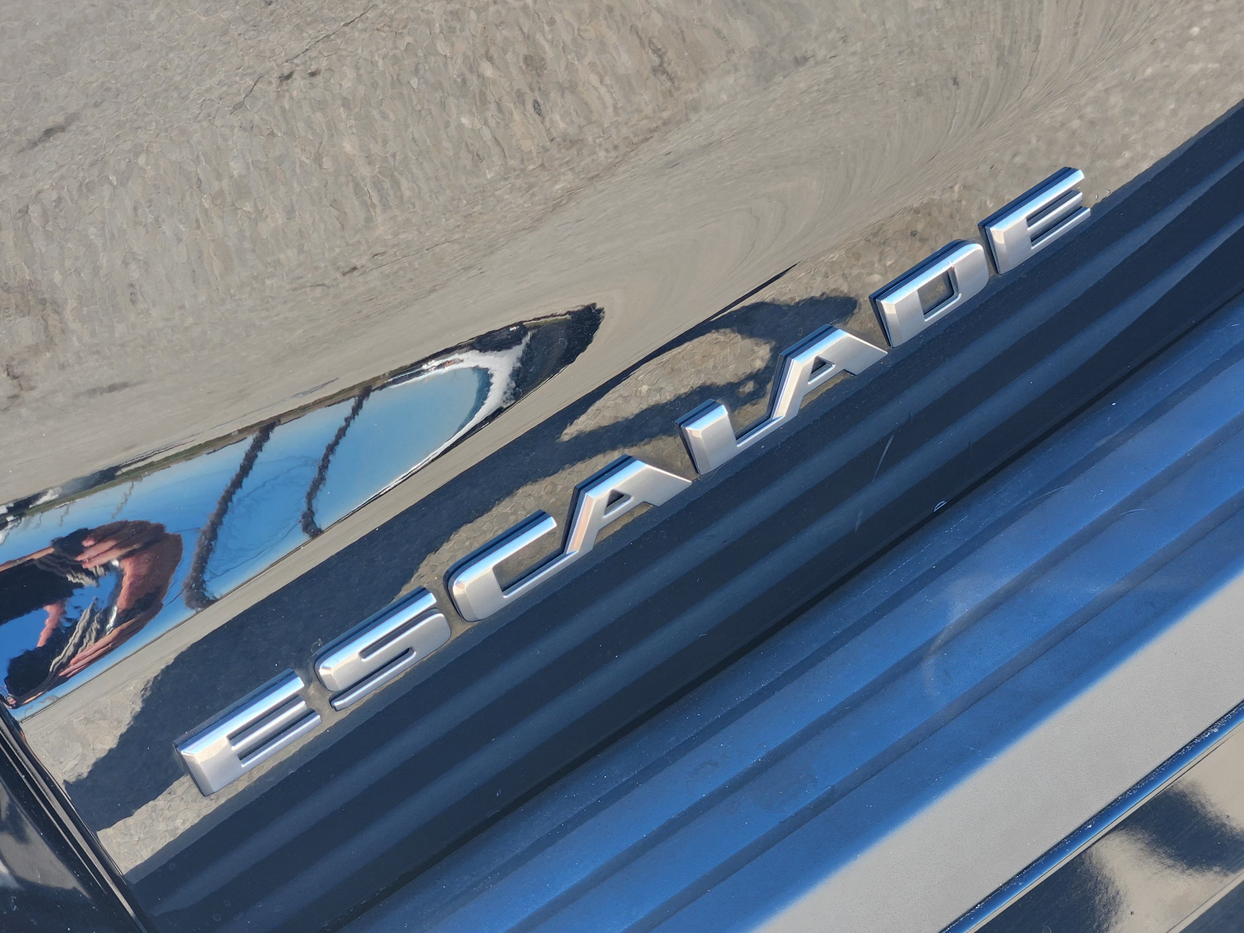 2018 Cadillac Escalade Luxury