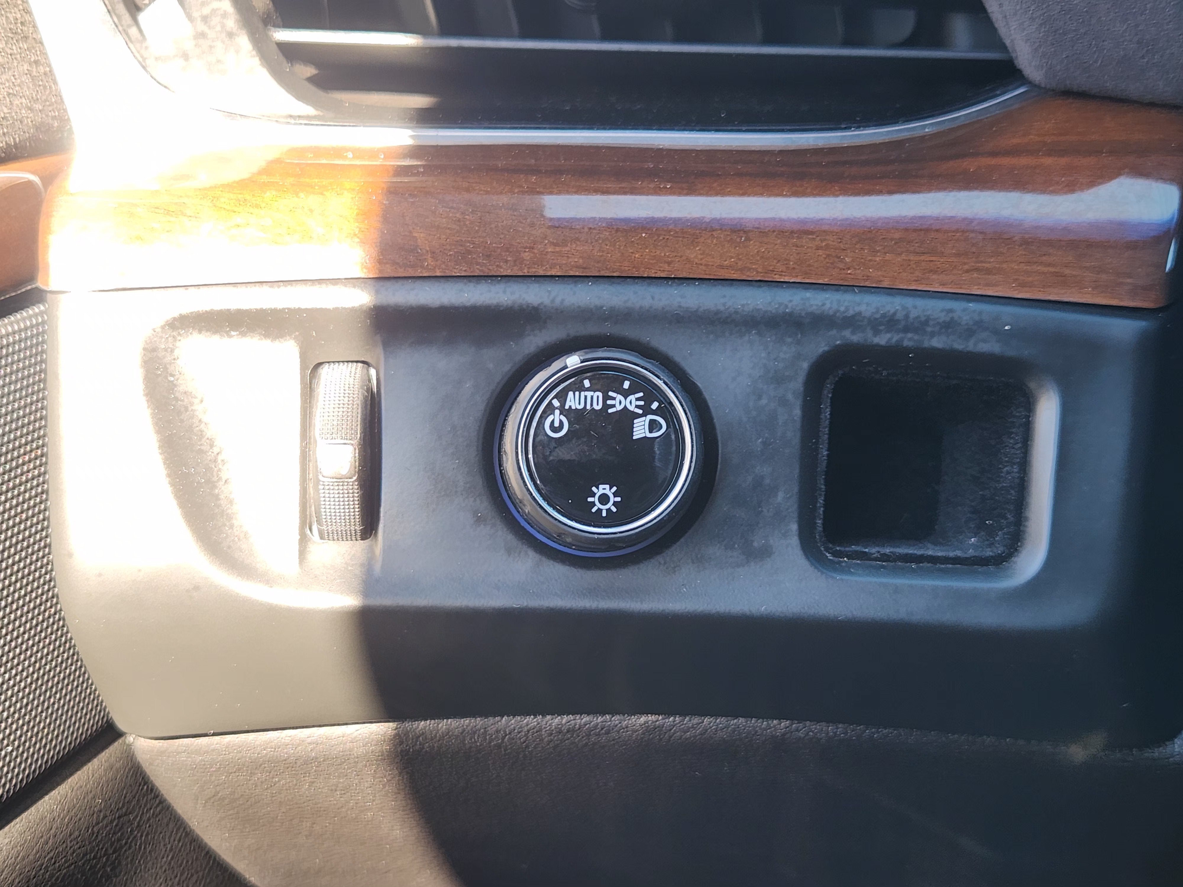 2018 Cadillac Escalade Luxury
