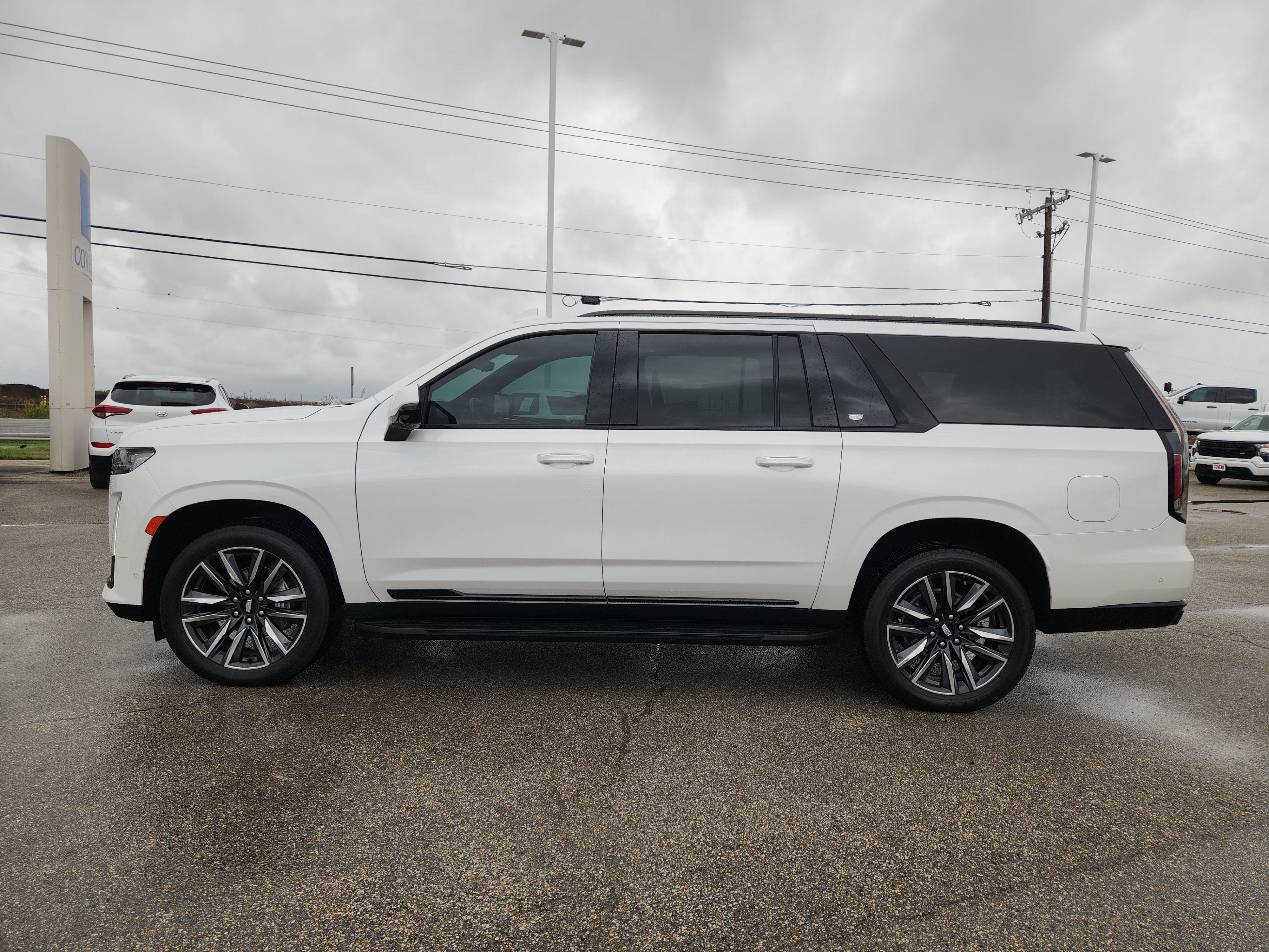 2023 Cadillac Escalade ESV 4WD Sport
