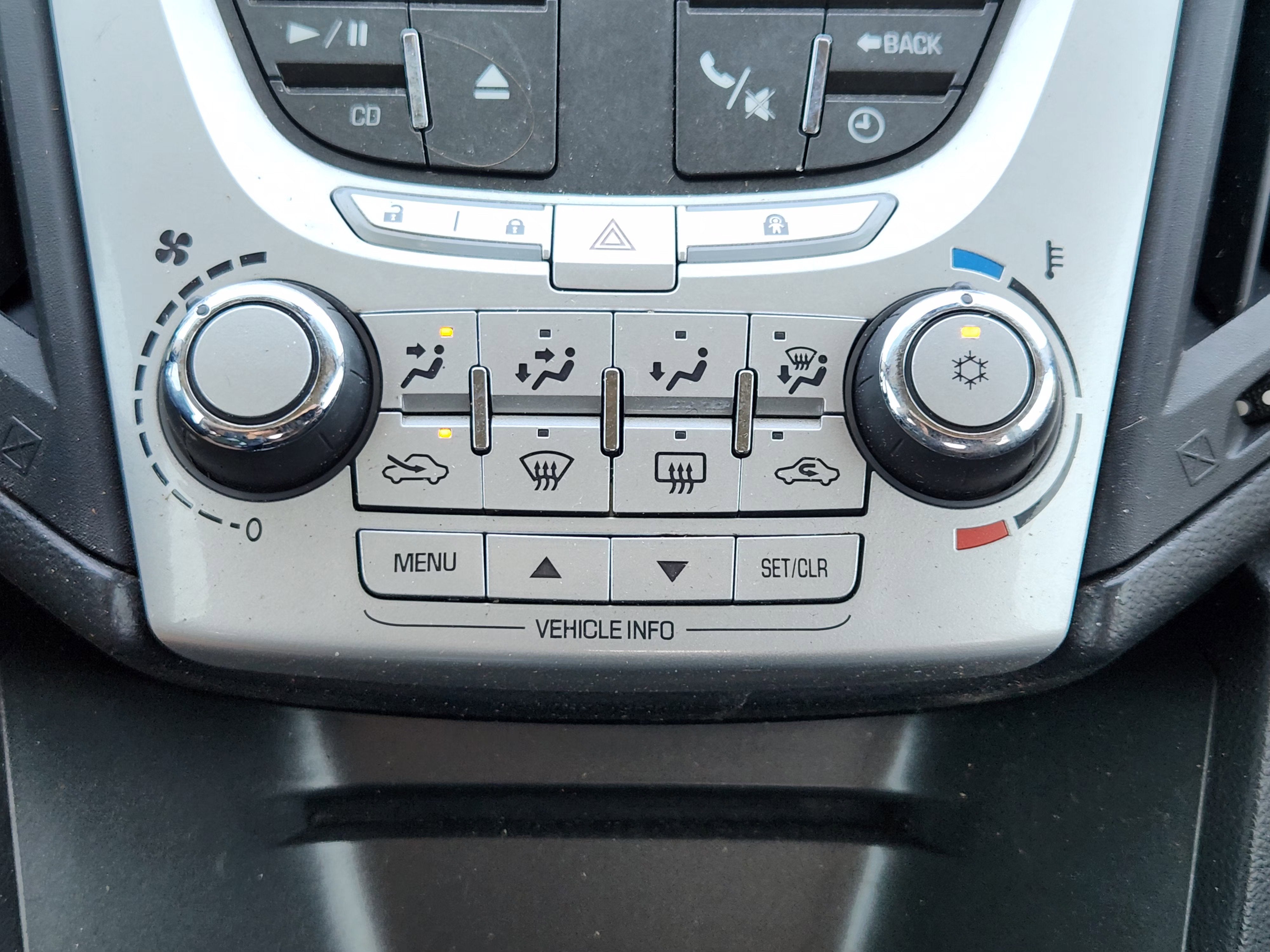 2011 Chevrolet Equinox LT w/1LT