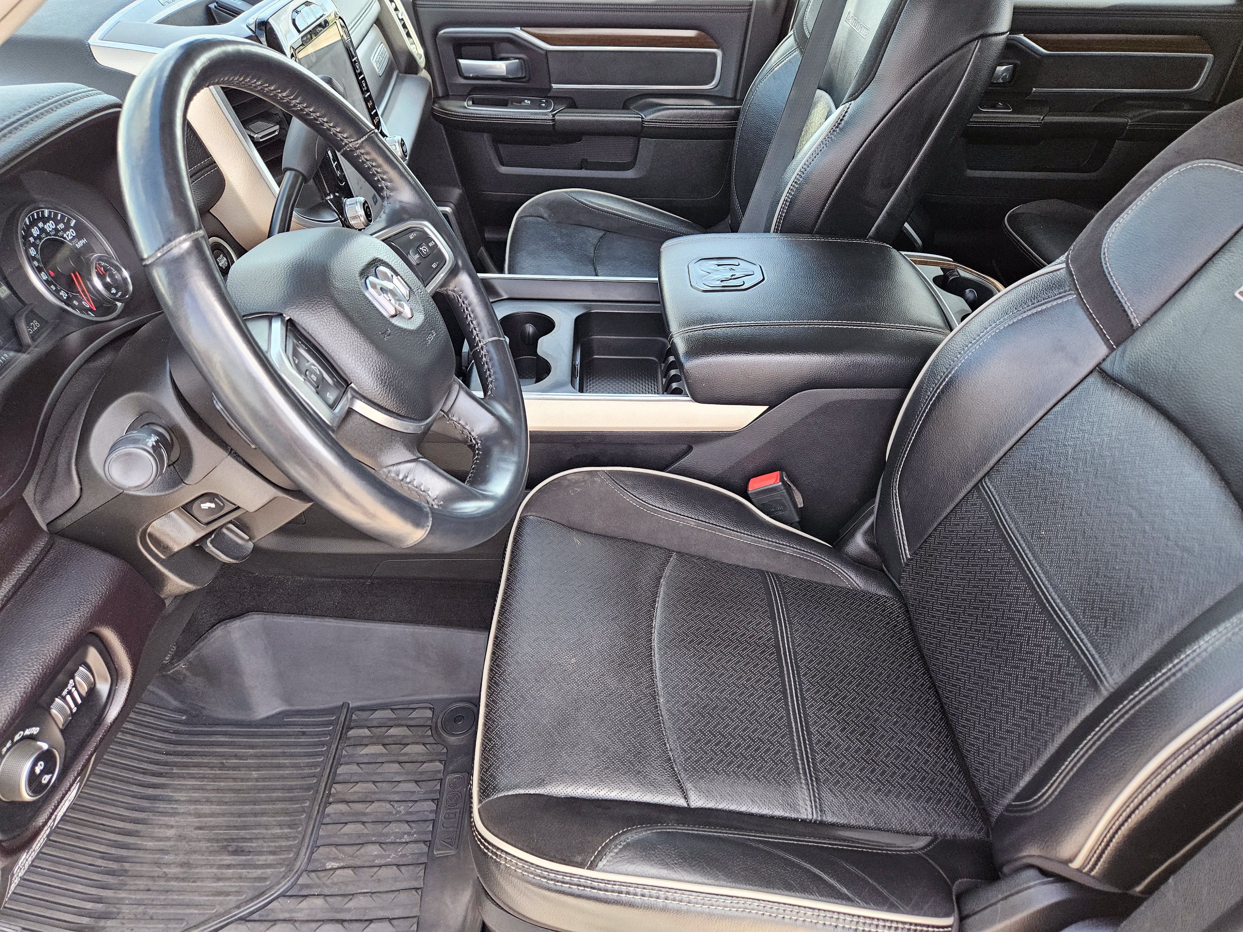 2023 RAM 2500 Laramie Crew Cab 4x4 6'4" Box