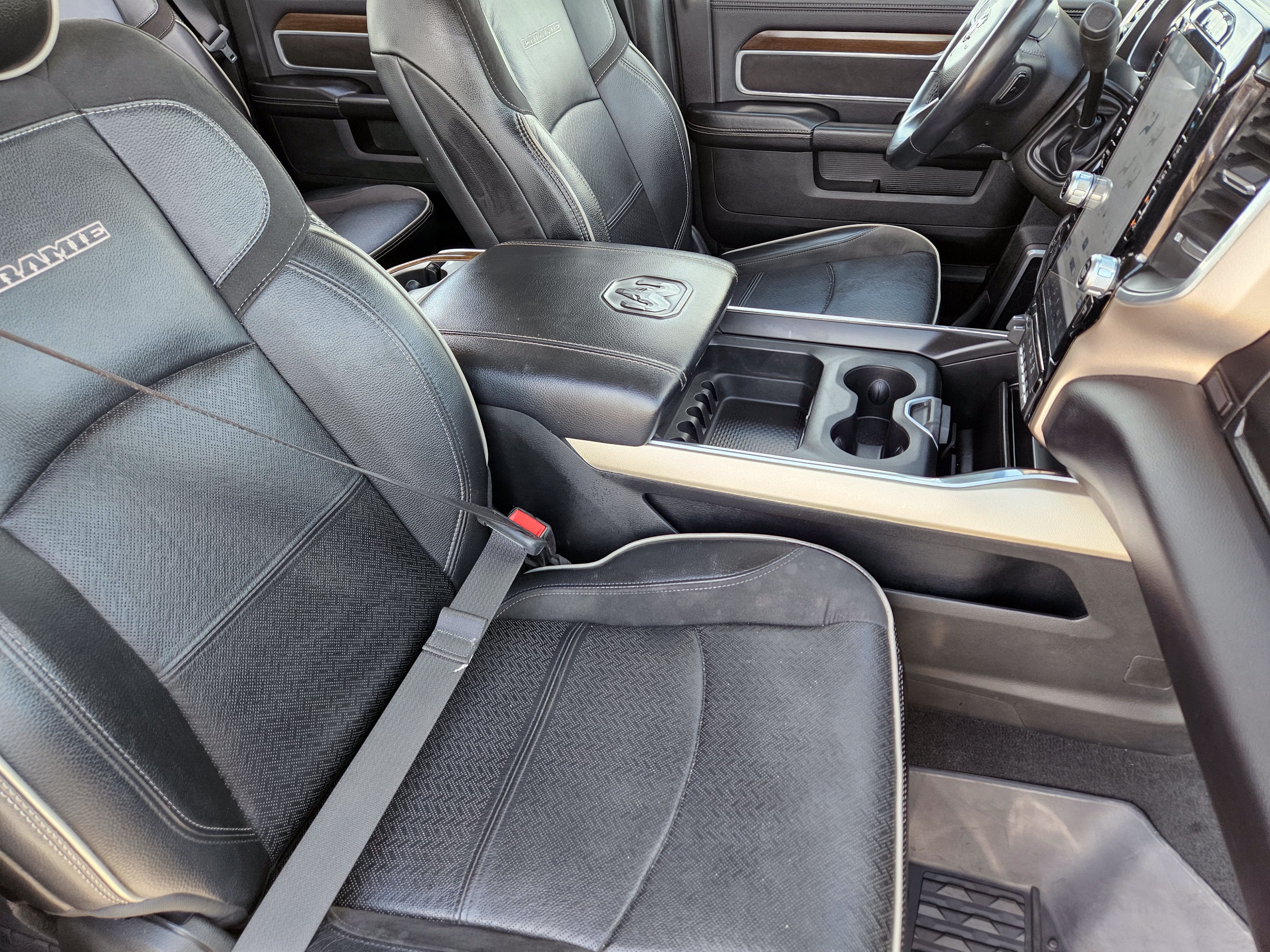 2023 RAM 2500 Laramie Crew Cab 4x4 6'4" Box