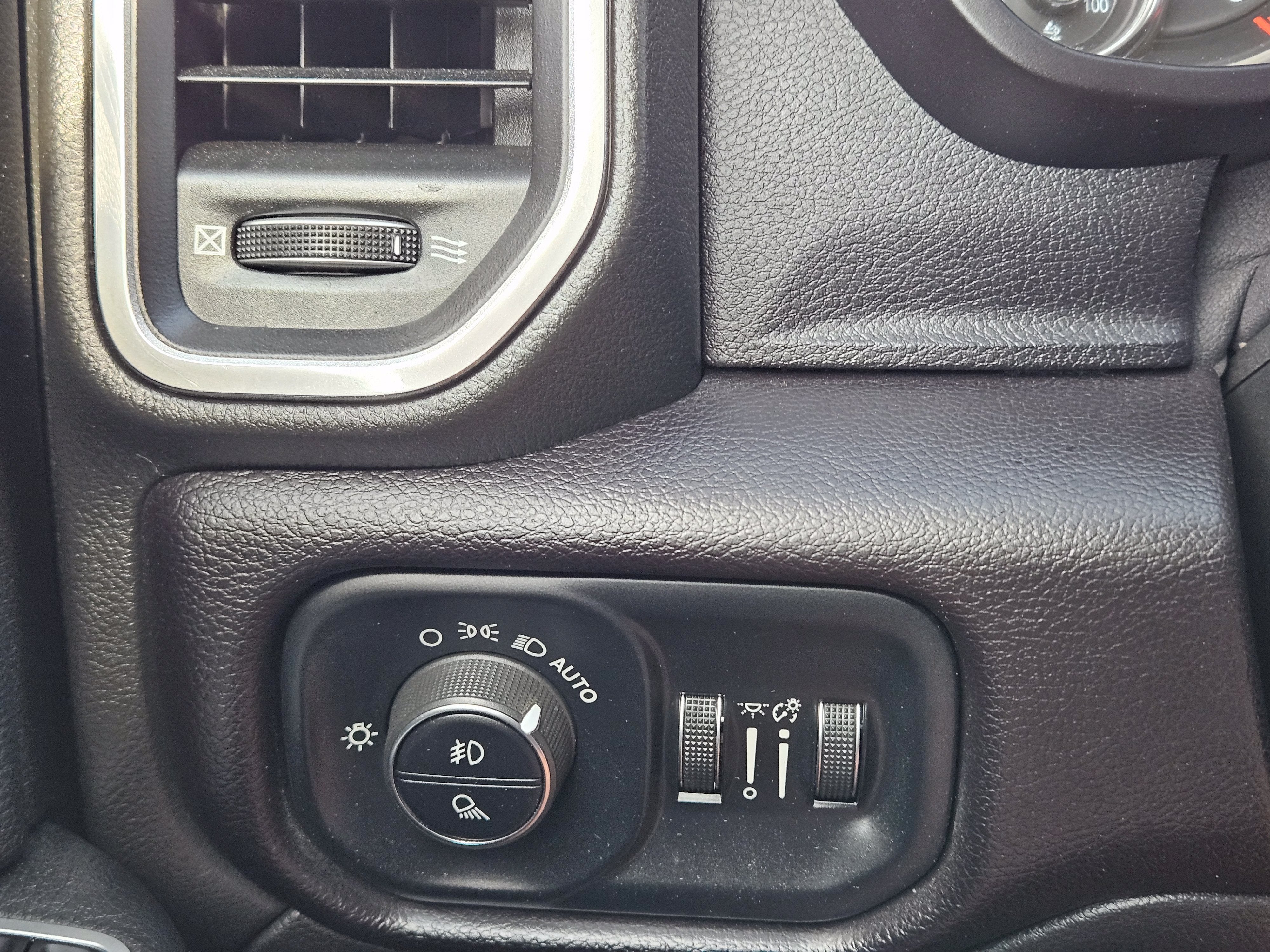 2023 RAM 2500 Laramie Crew Cab 4x4 6'4" Box