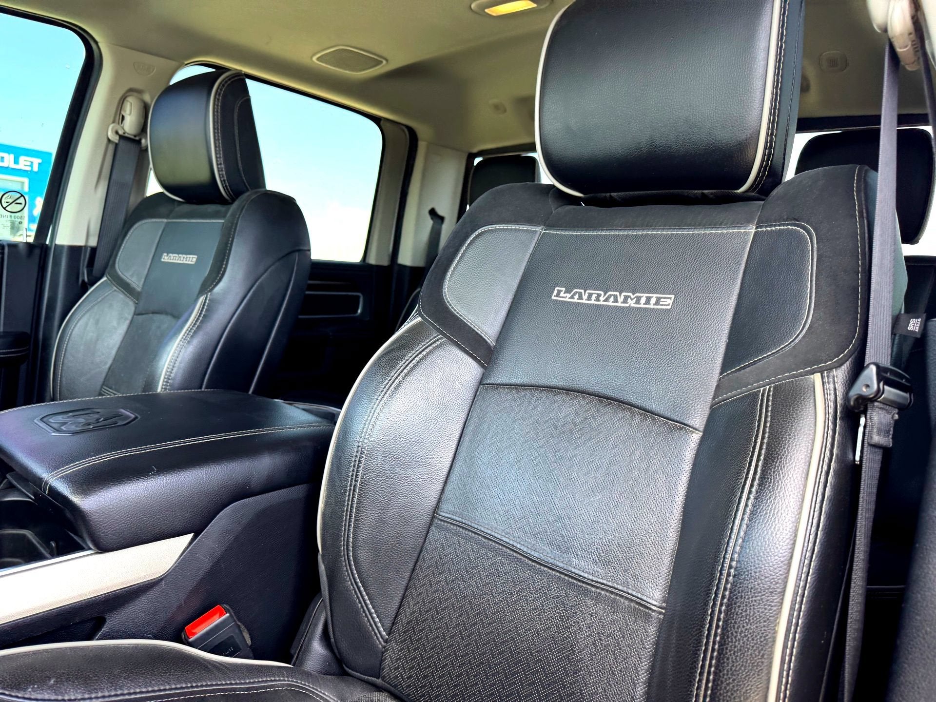 2023 RAM 2500 Laramie Crew Cab 4x4 6'4" Box