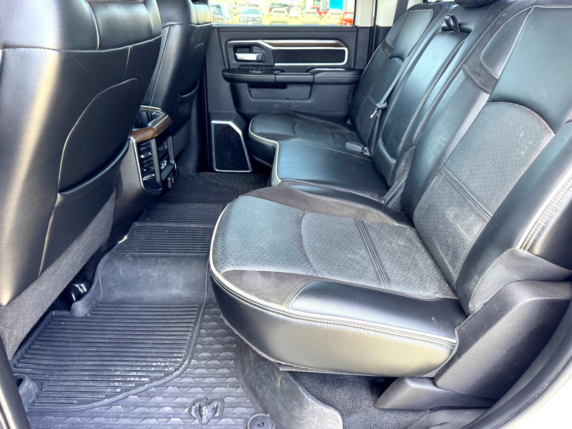 2023 RAM 2500 Laramie Crew Cab 4x4 6'4" Box